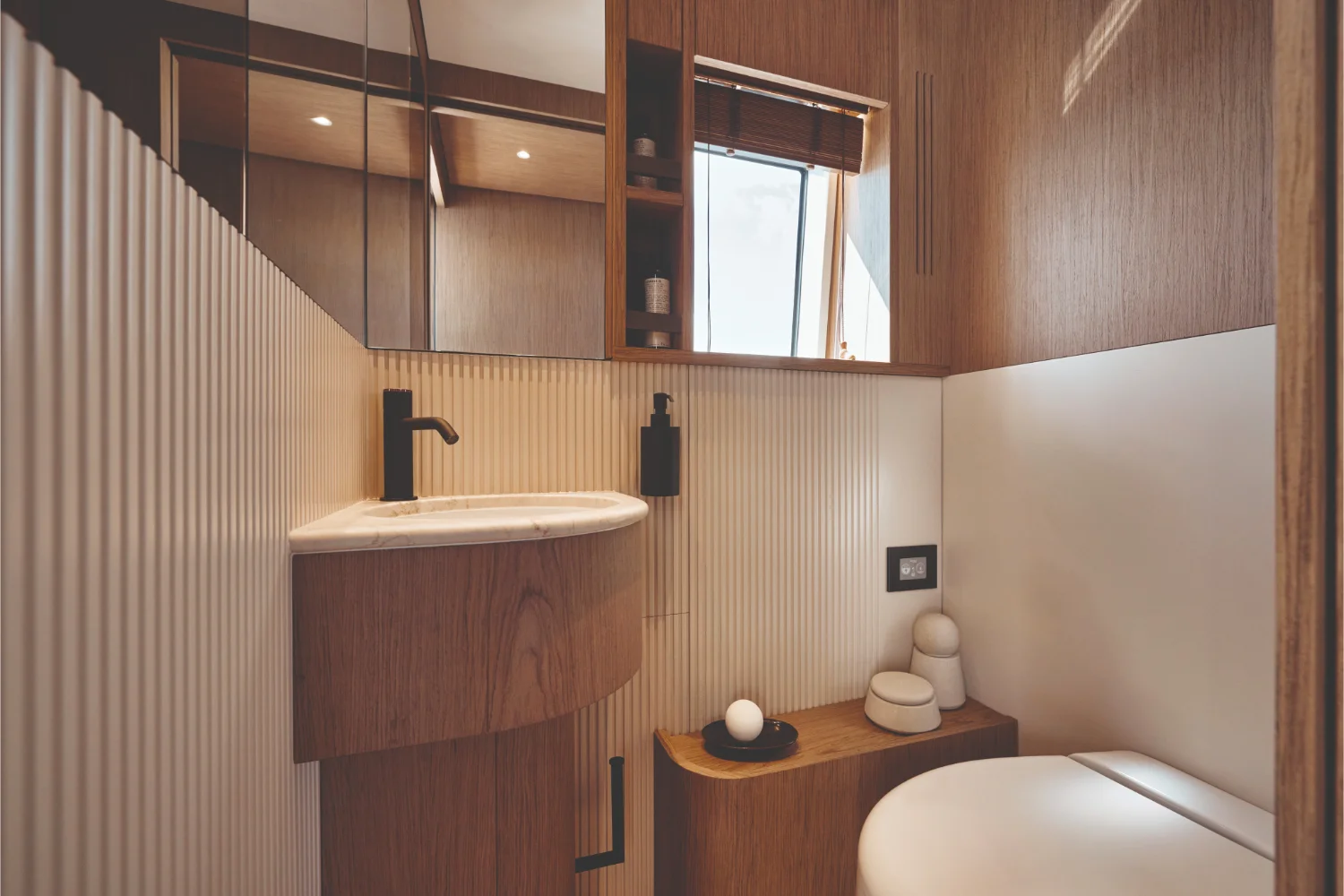 2026 Azimut Fly 82 Image Thumbnail #19