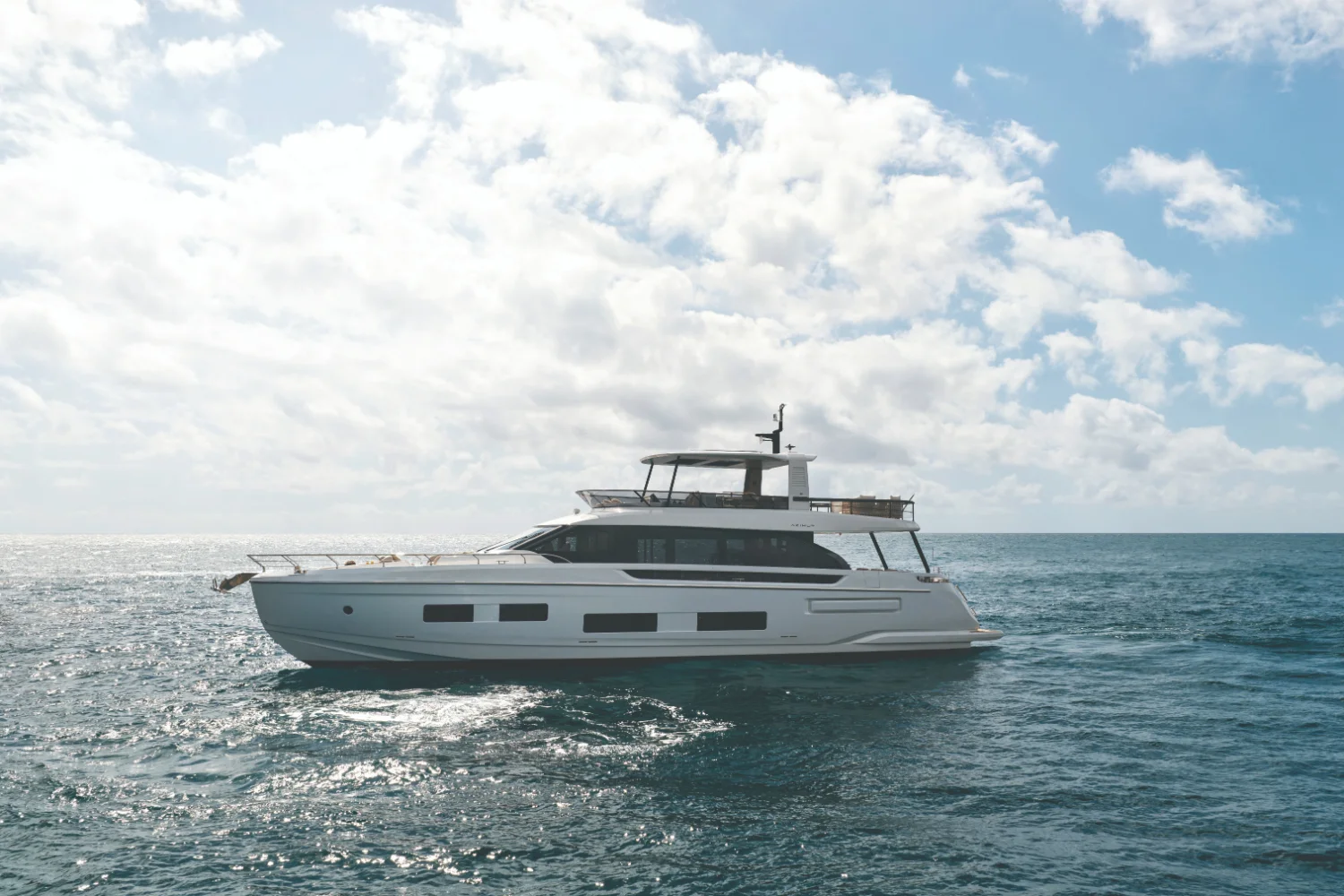 2026 Azimut
                                                             Fly 82 Image Thumbnail #3