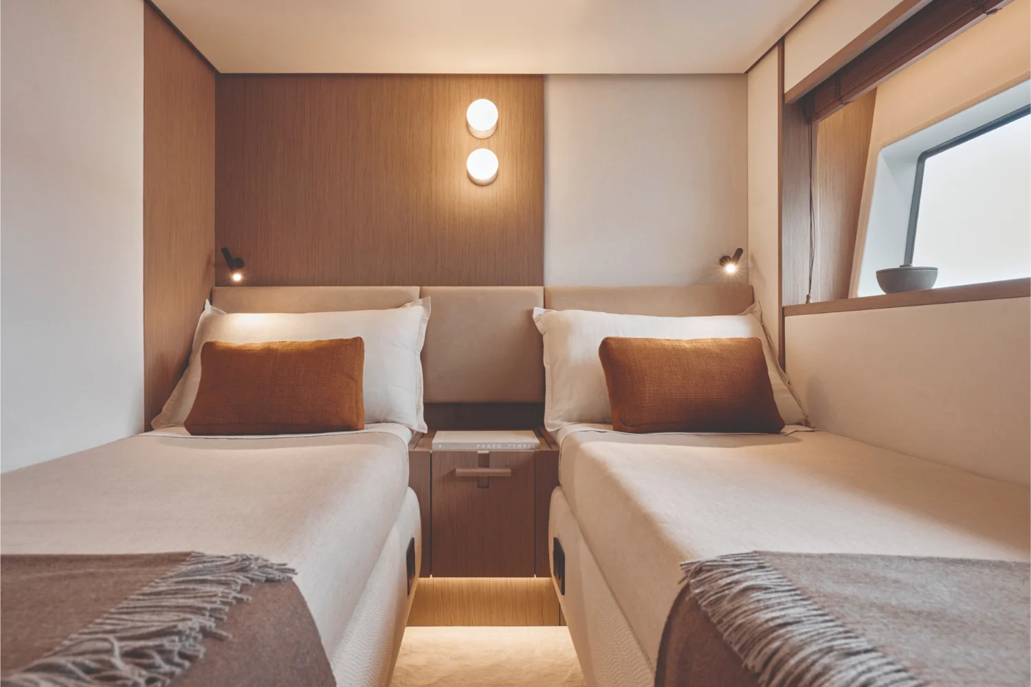 2026 Azimut
                                                             Fly 82 Image Thumbnail #22