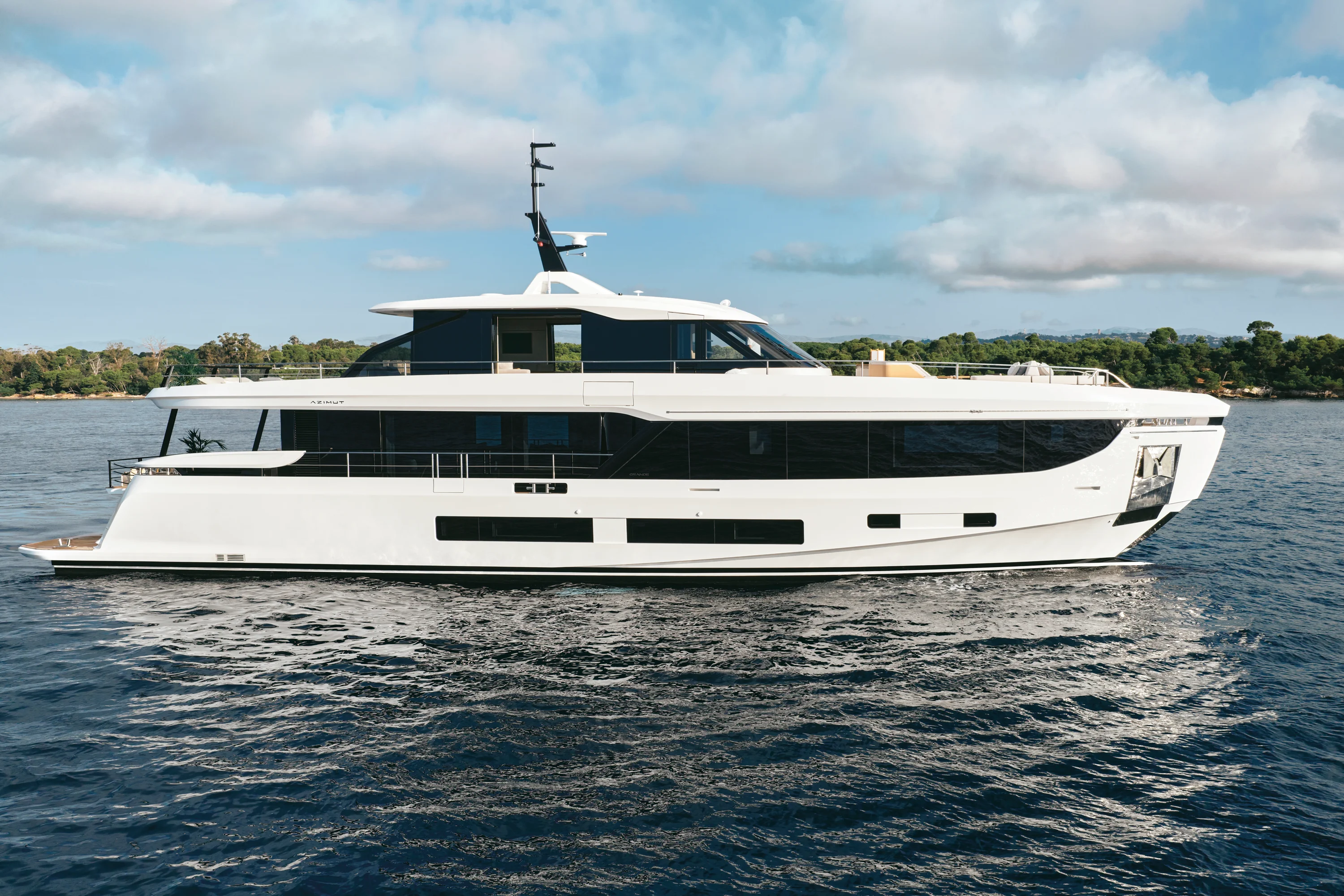 2026 Azimut Grande 30M Image Thumbnail #7