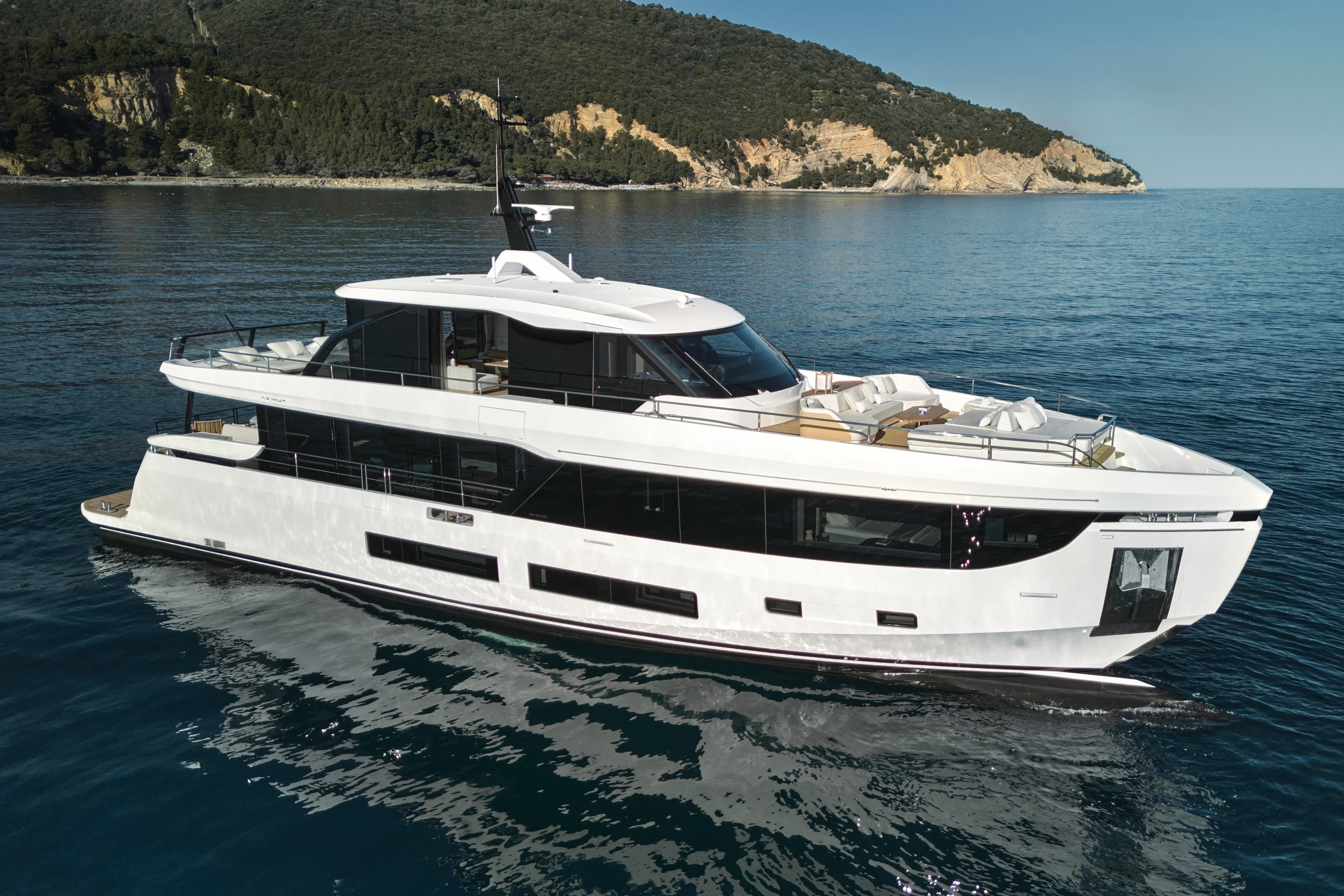 2026 Azimut Grande 30M Image Thumbnail #9