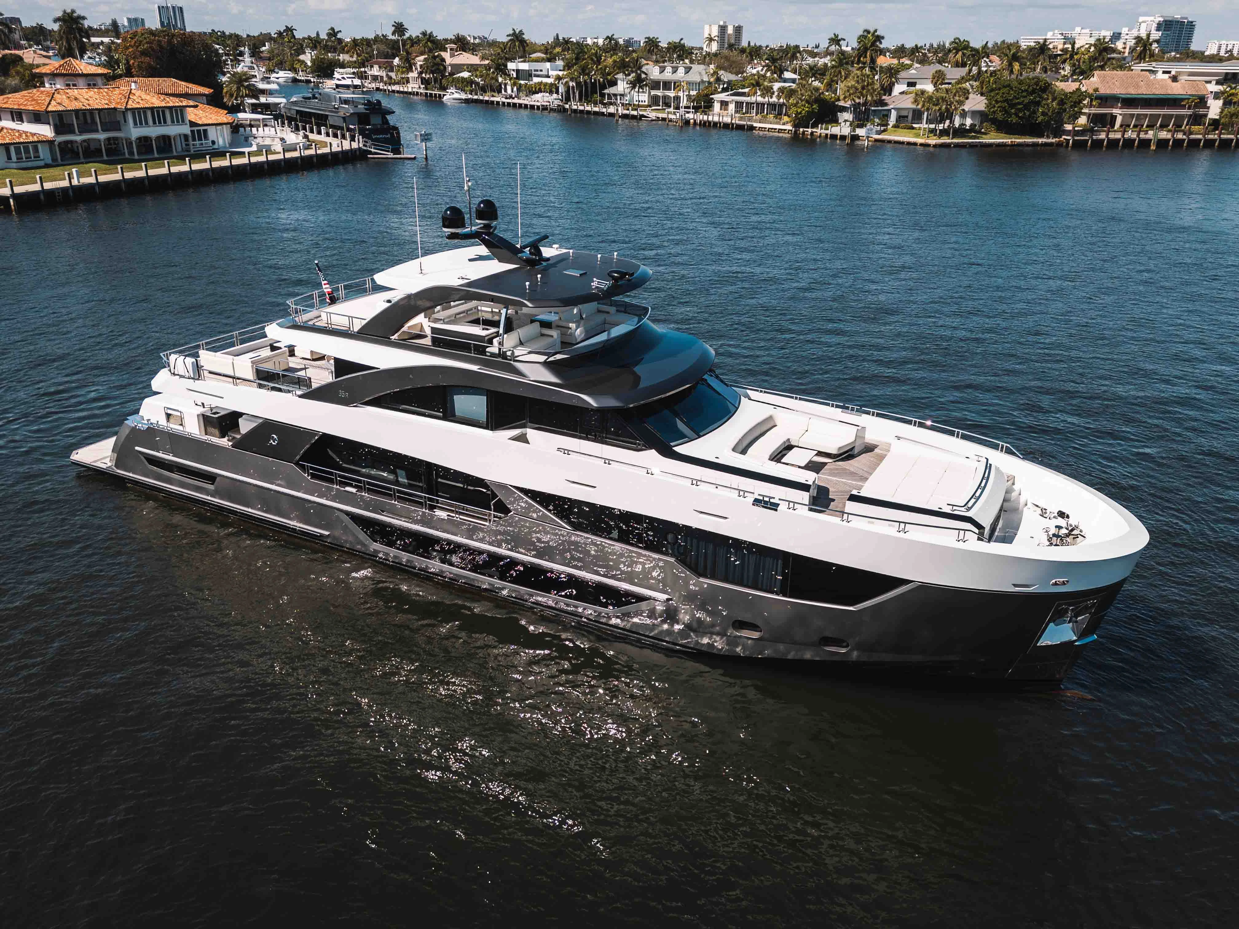 2026 Ocean Alexander 35R Image Thumbnail #4