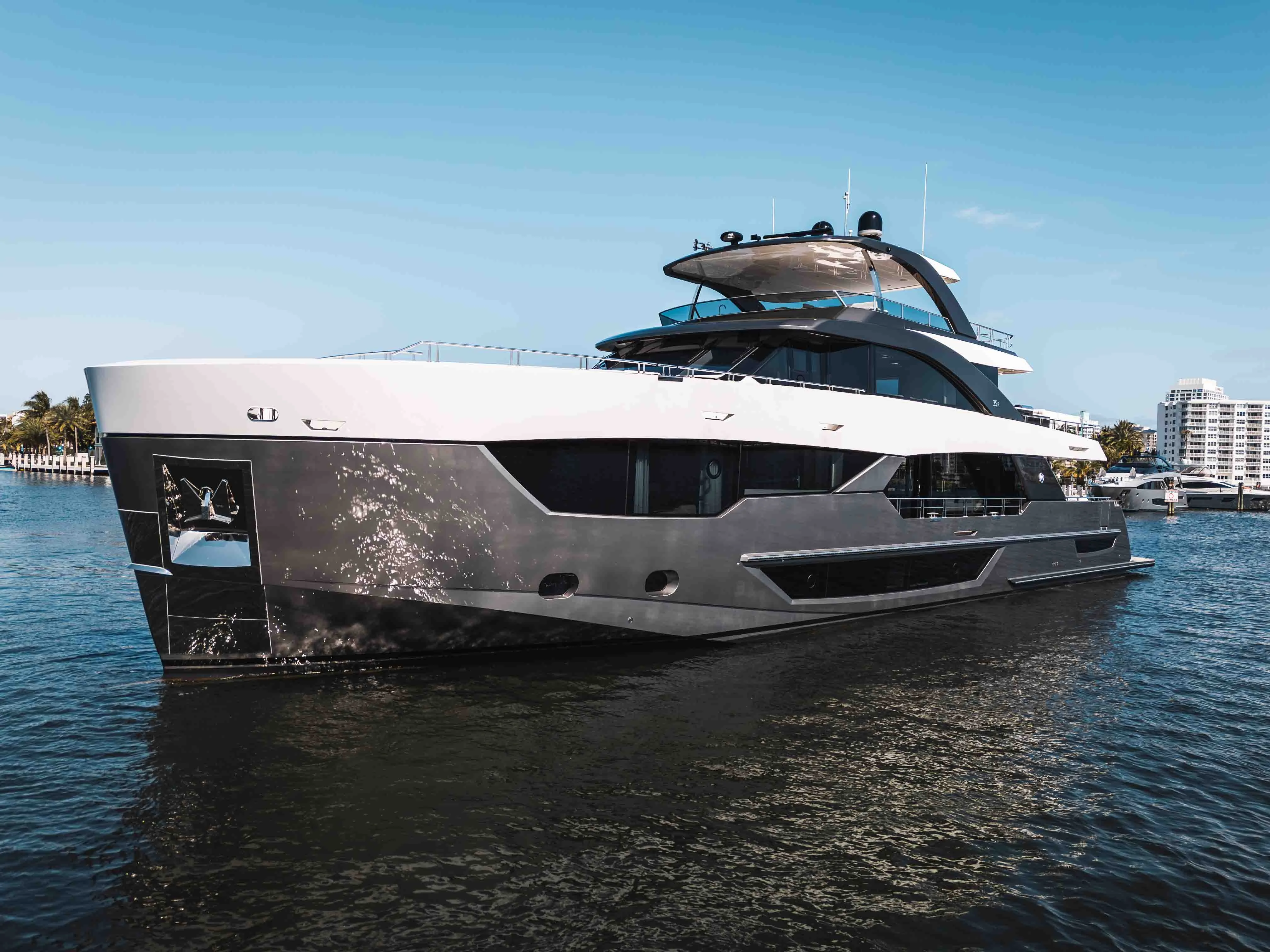 2026 Ocean Alexander 35R Image Thumbnail #5