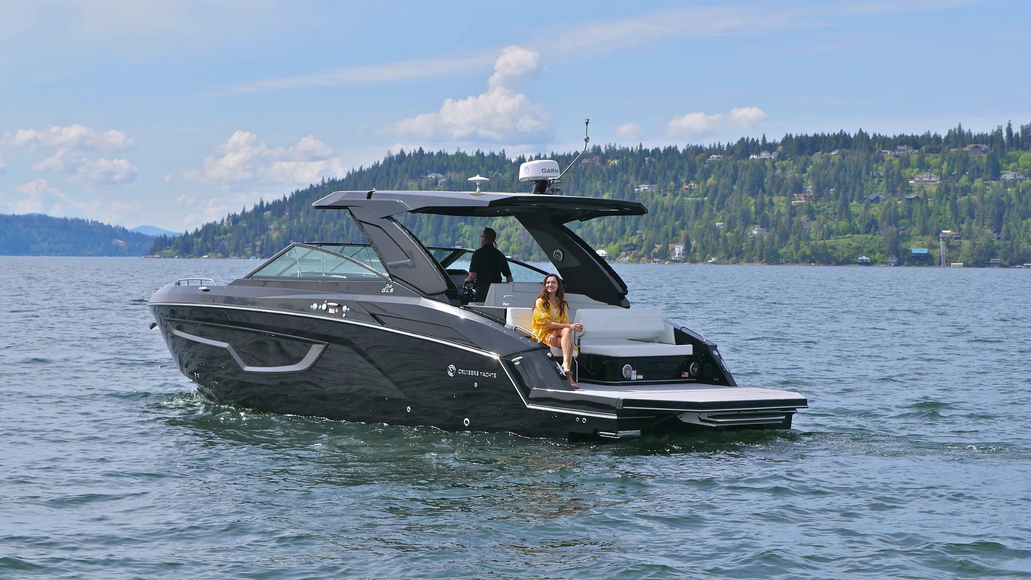 2026 Cruisers Yachts 34 GLS Image Thumbnail #7