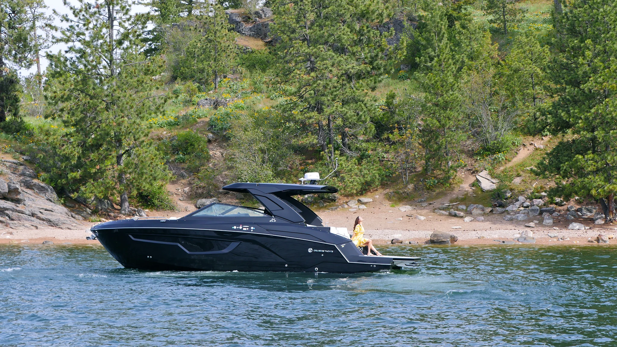 2026 Cruisers Yachts 34 GLS Image Thumbnail #6