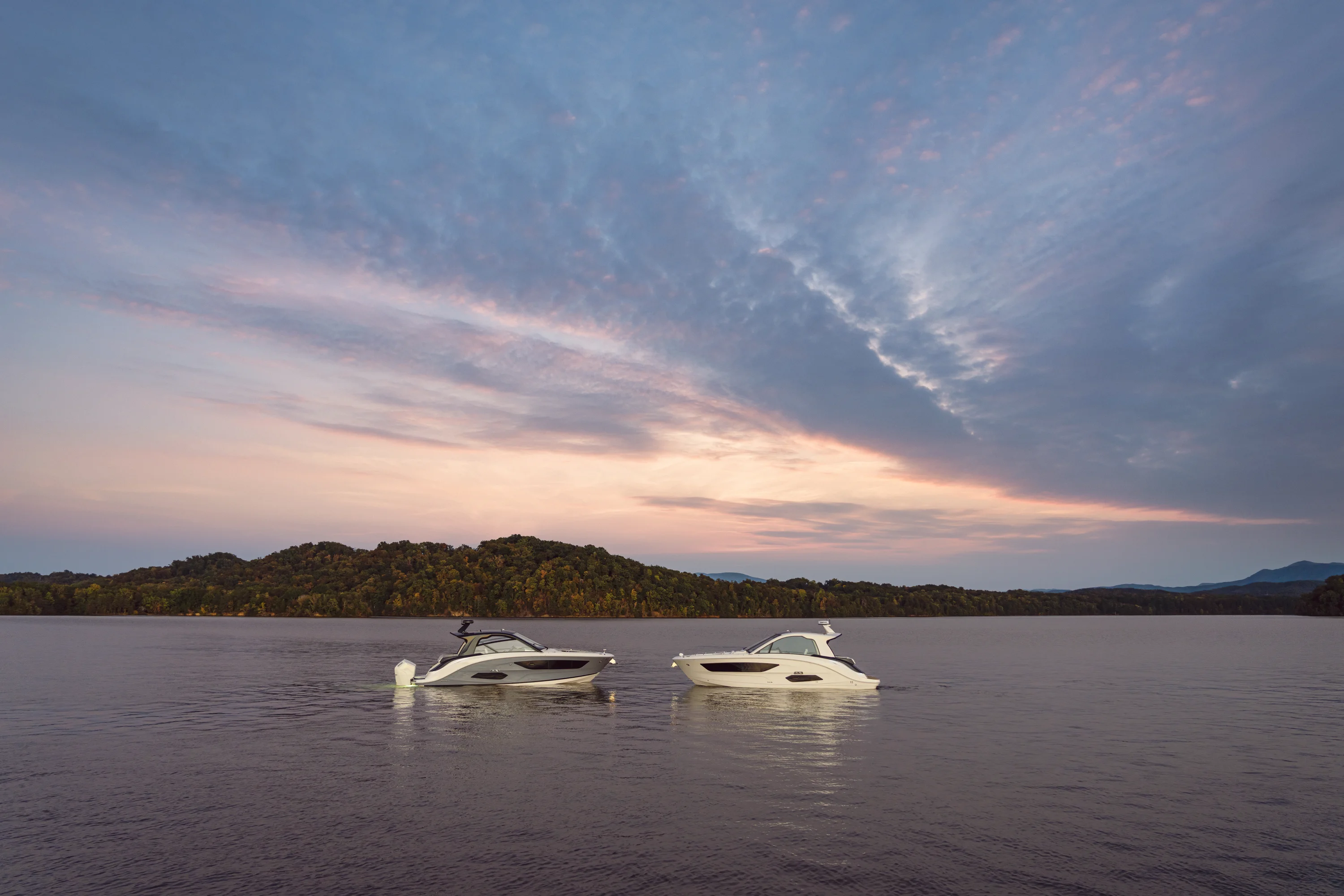2026 Sea Ray Sundancer 370 Outboard Image Thumbnail #36