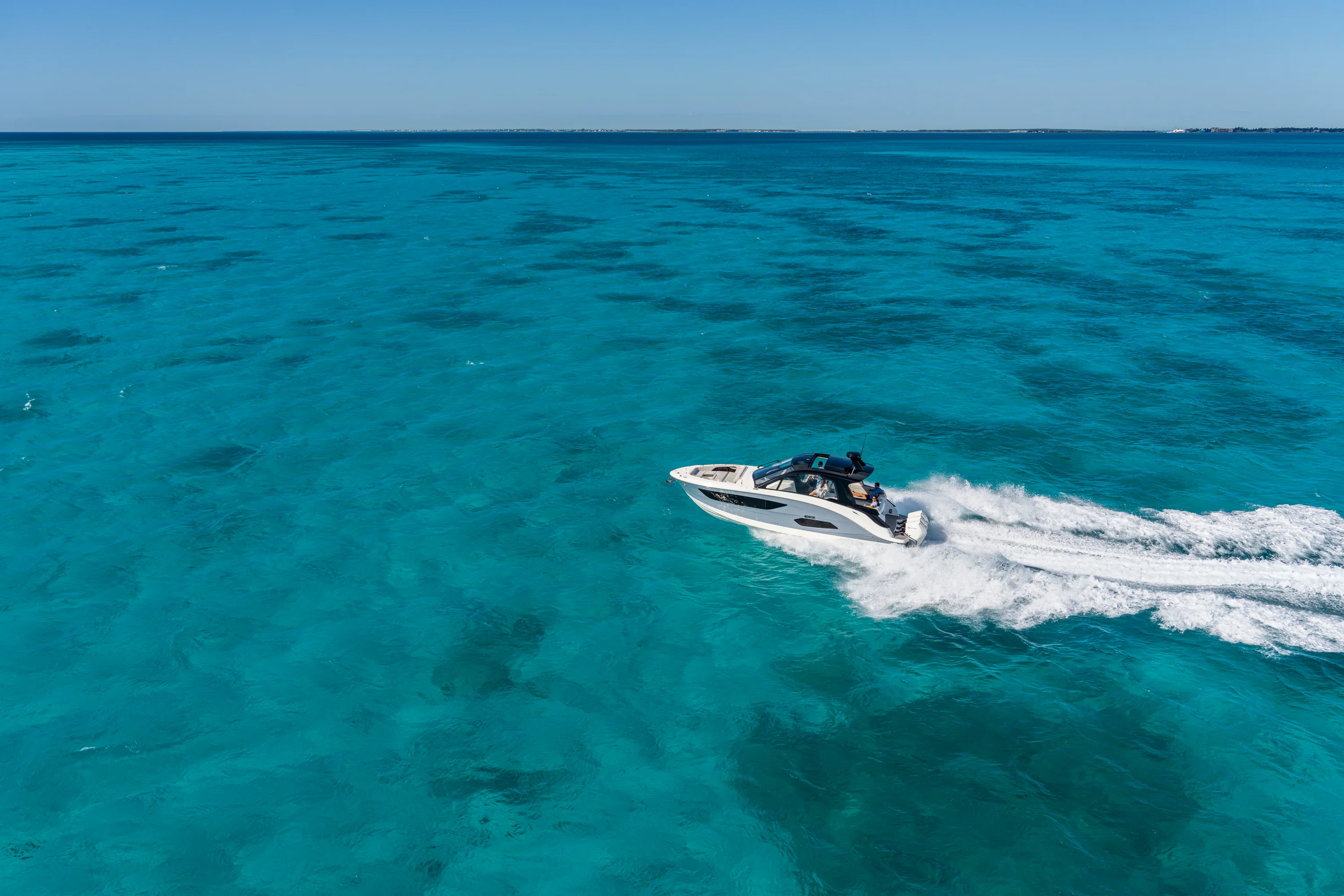 2026 Sea Ray Sundancer 370 Outboard Image Thumbnail #7