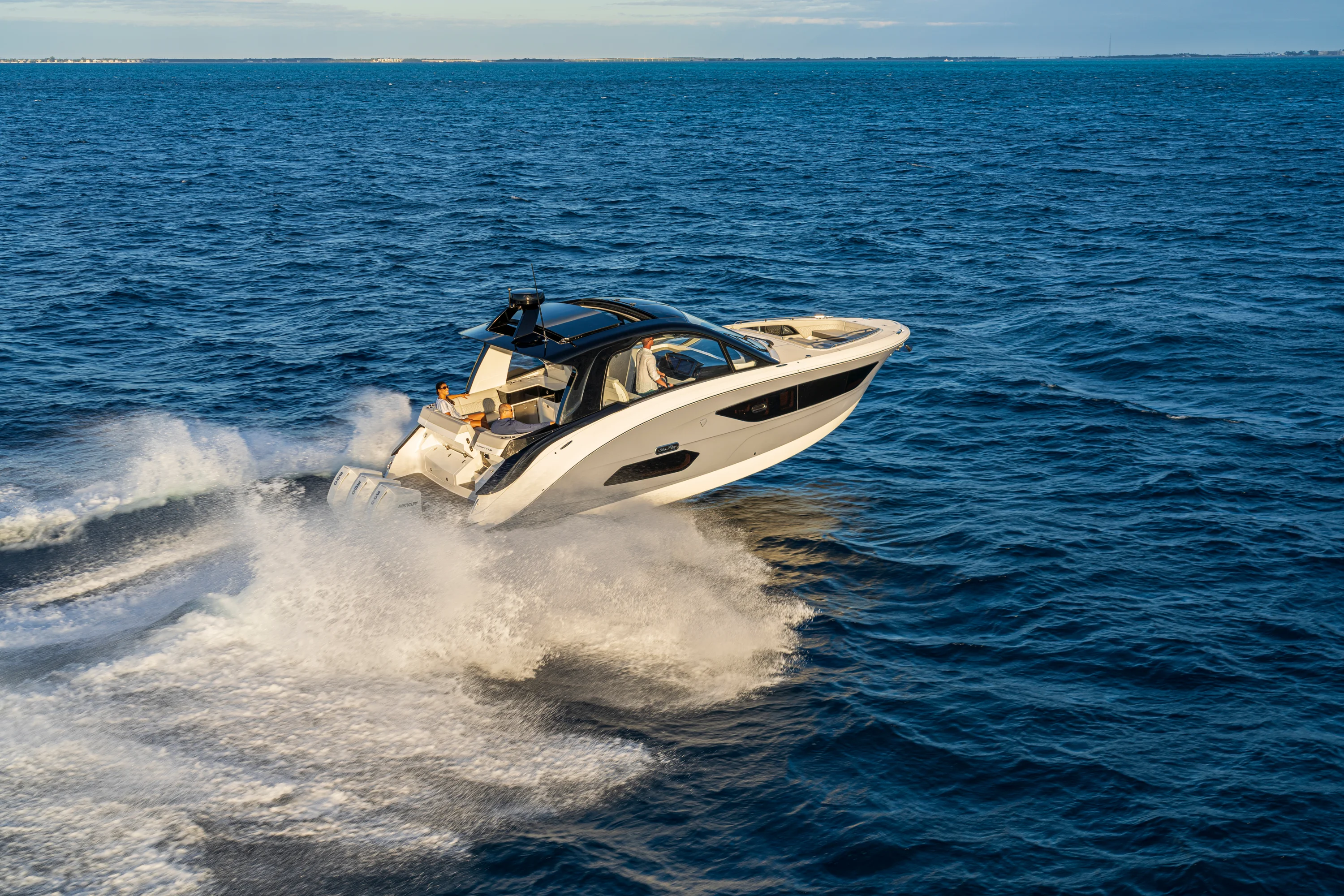 2026 Sea Ray Sundancer 370 Outboard Image Thumbnail #32
