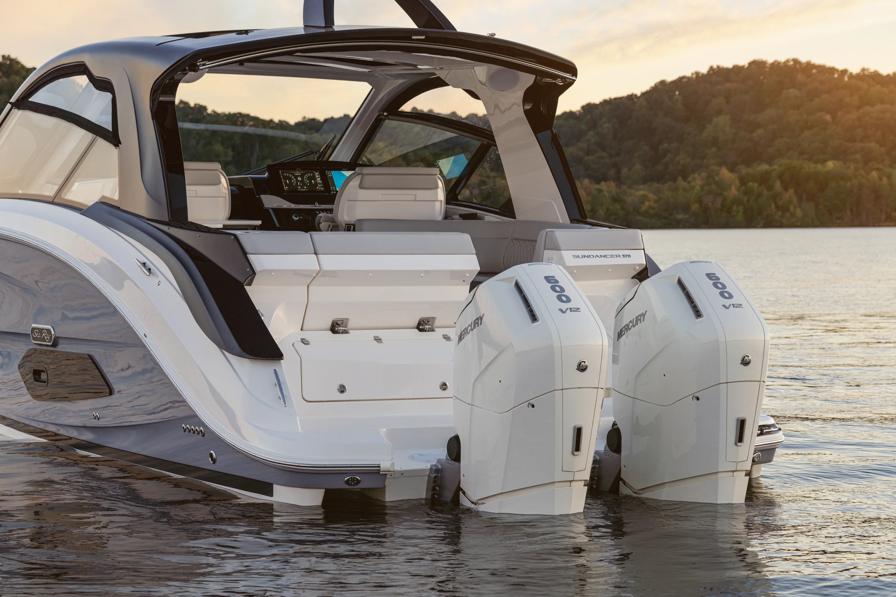 2026 Sea Ray Sundancer 370 Outboard Image Thumbnail #6