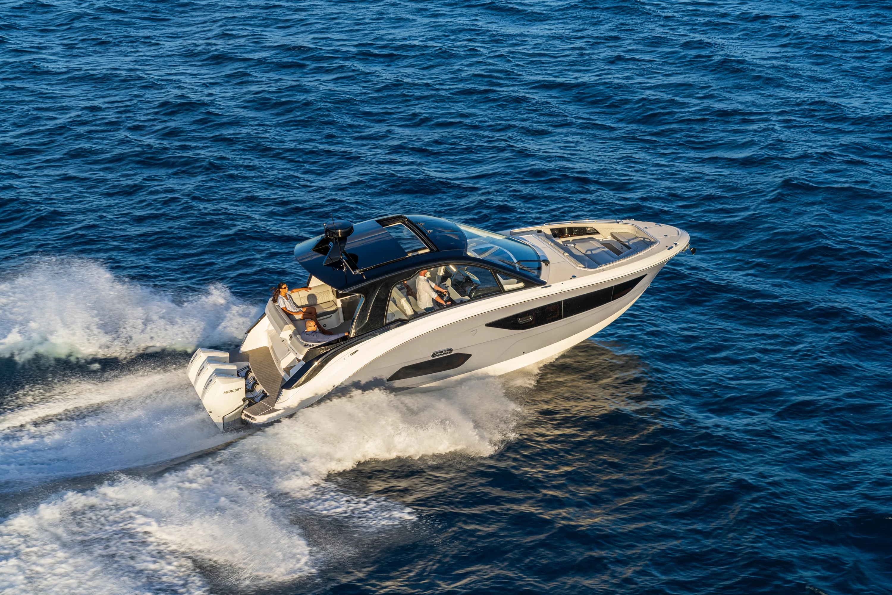 2026 Sea Ray Sundancer 370 Outboard Image Thumbnail #15