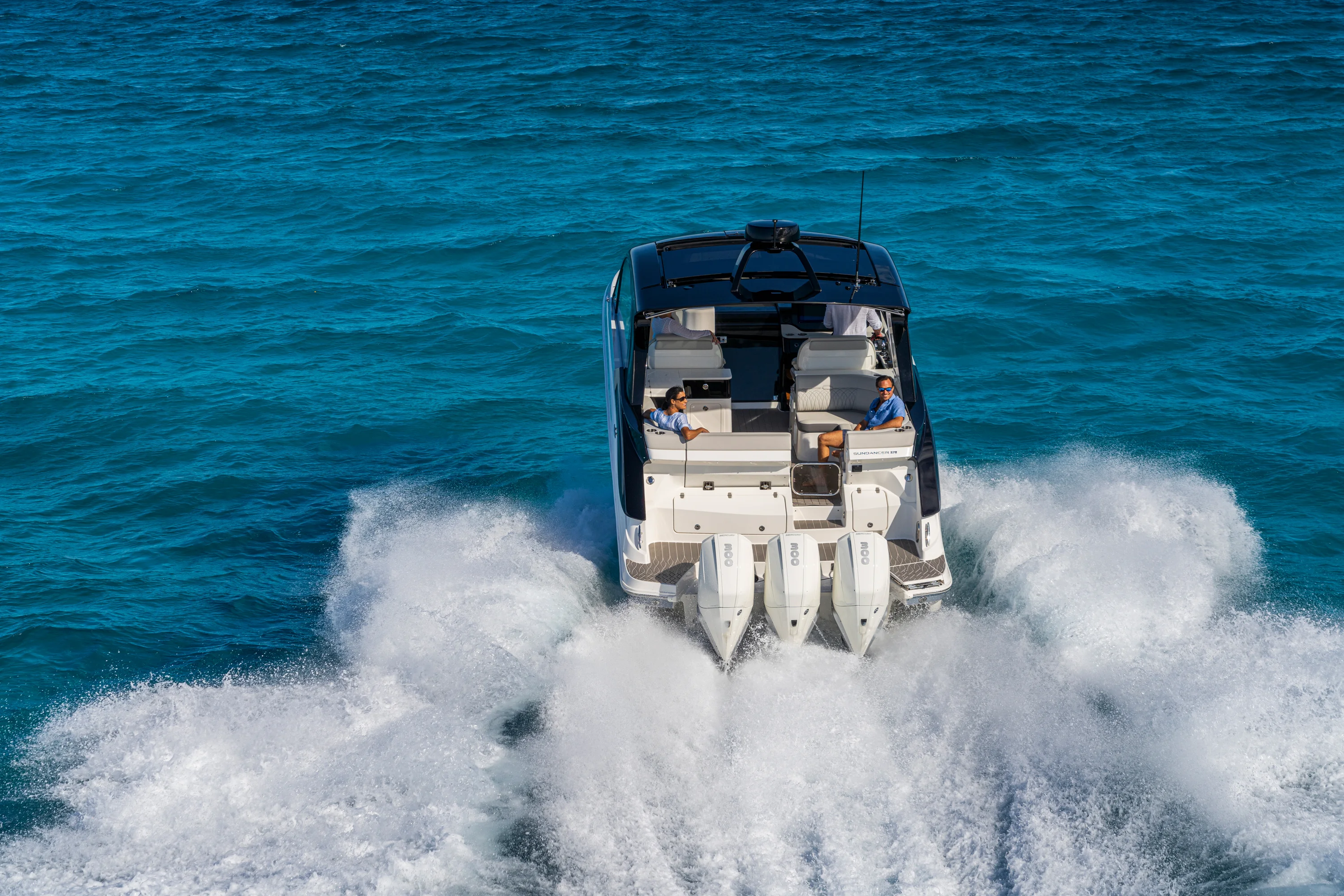 2026 Sea Ray Sundancer 370 Outboard Image Thumbnail #4