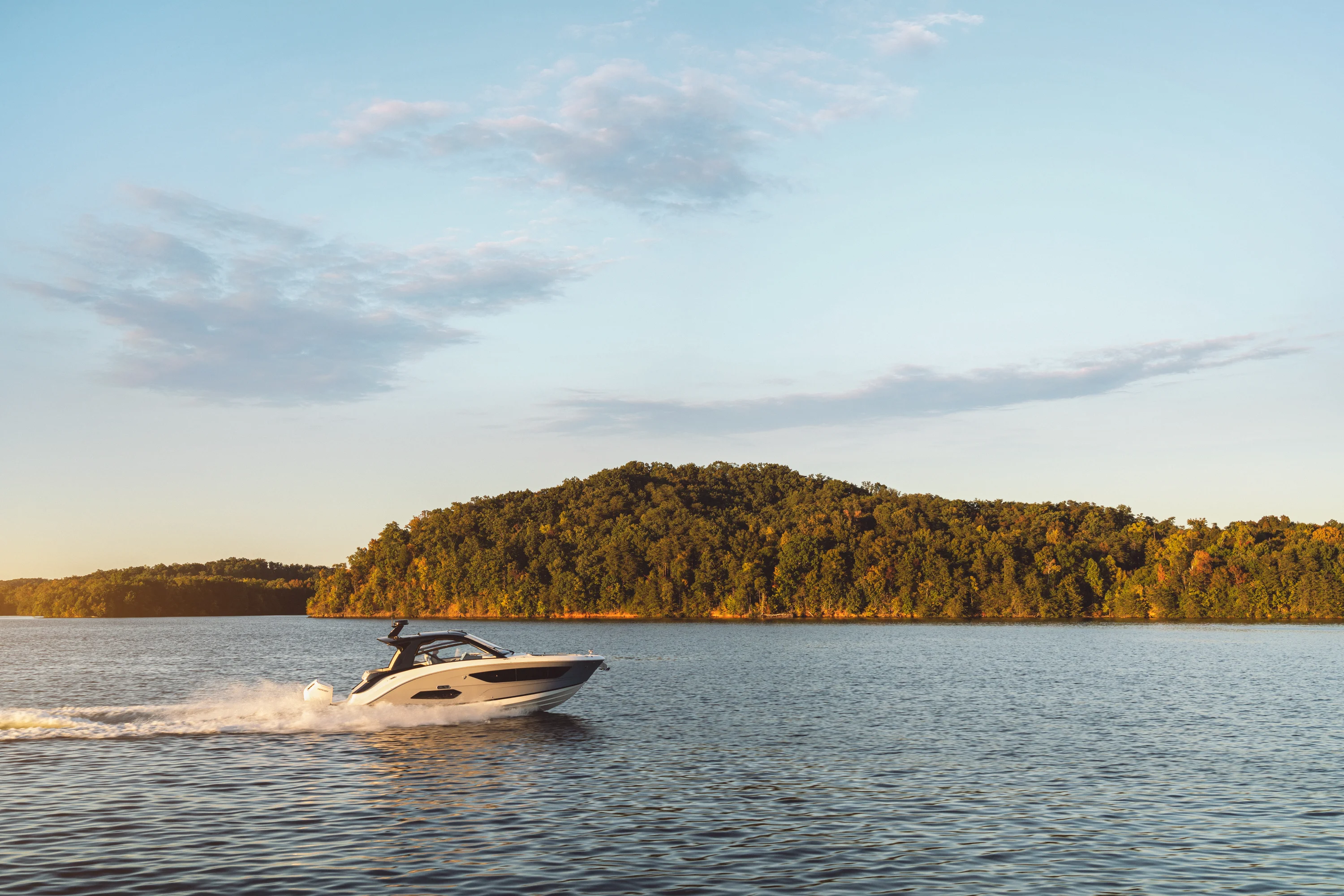 2026 Sea Ray Sundancer 370 Outboard Image Thumbnail #30