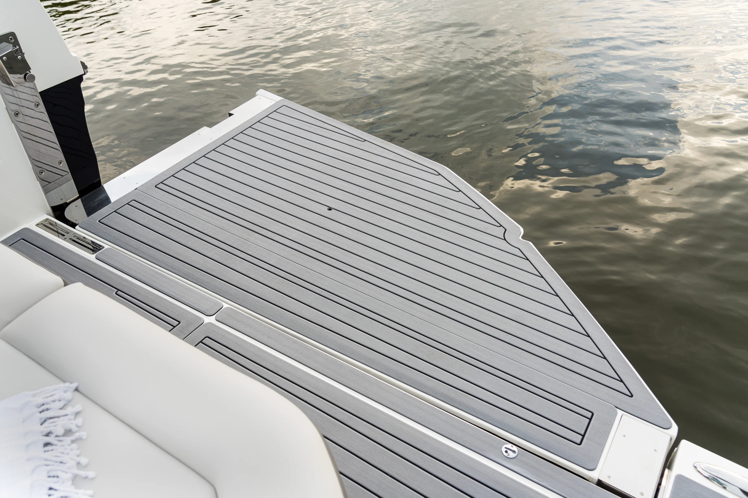 2026 Sea Ray SLX 400 Image Thumbnail #11