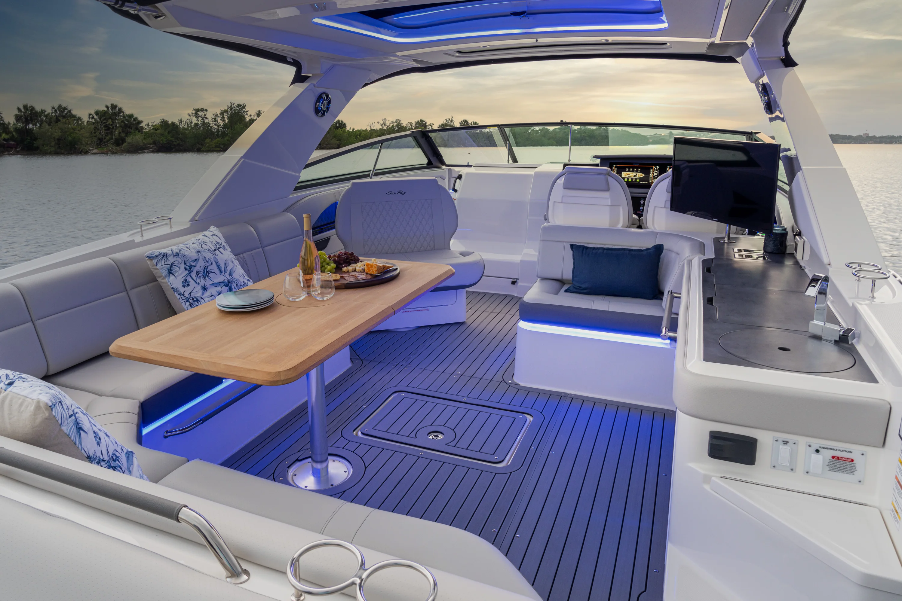 2026 Sea Ray SLX 400 Image Thumbnail #14
