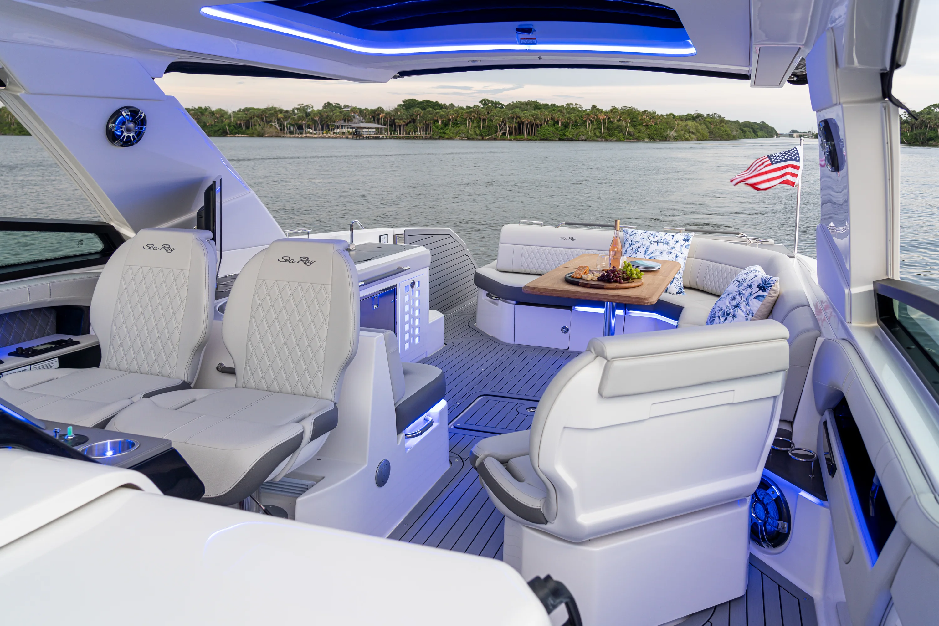 2026 Sea Ray SLX 400 Image Thumbnail #18