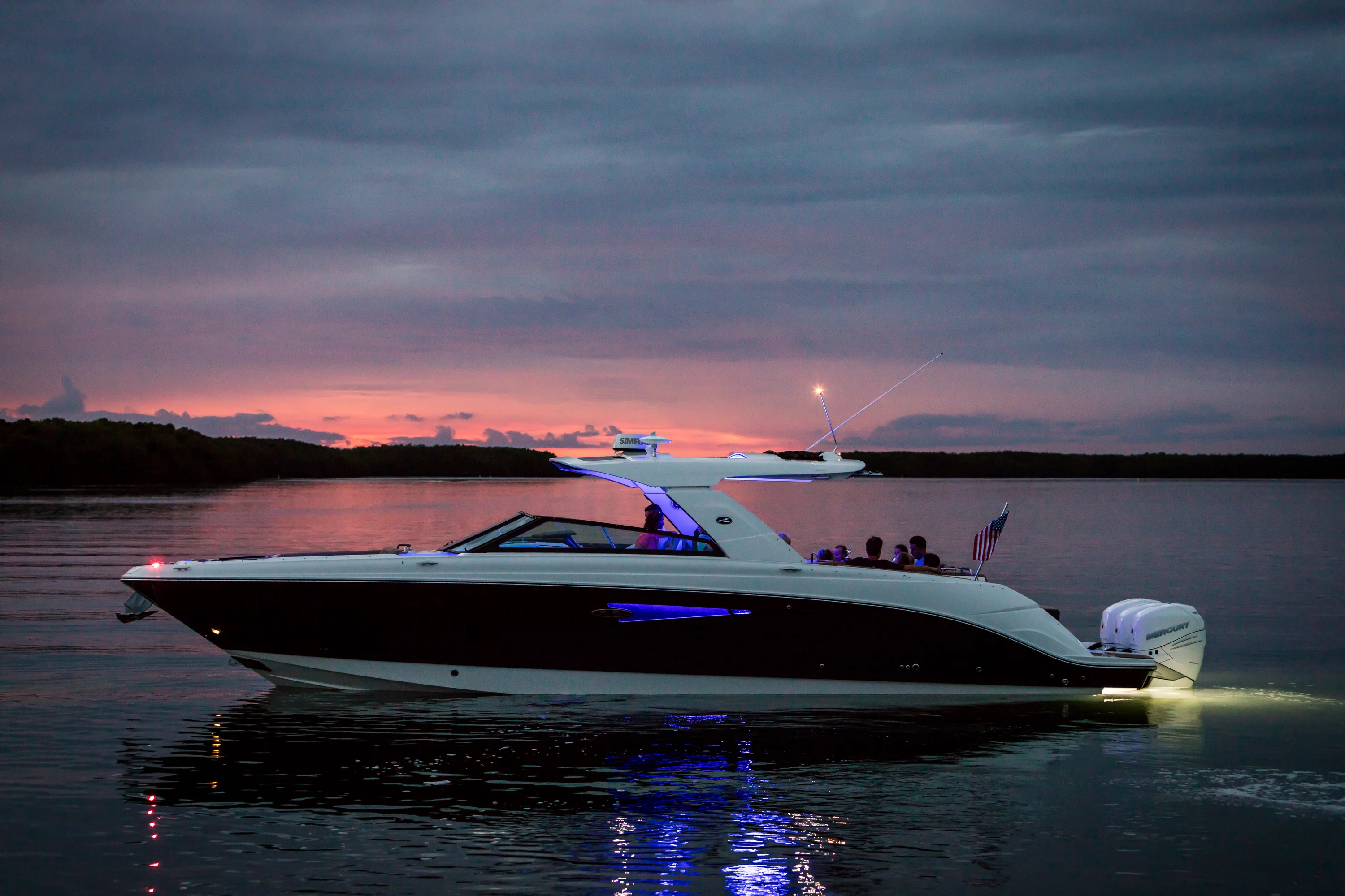 2026 Sea Ray SLX 400 Outboard Image Thumbnail #37