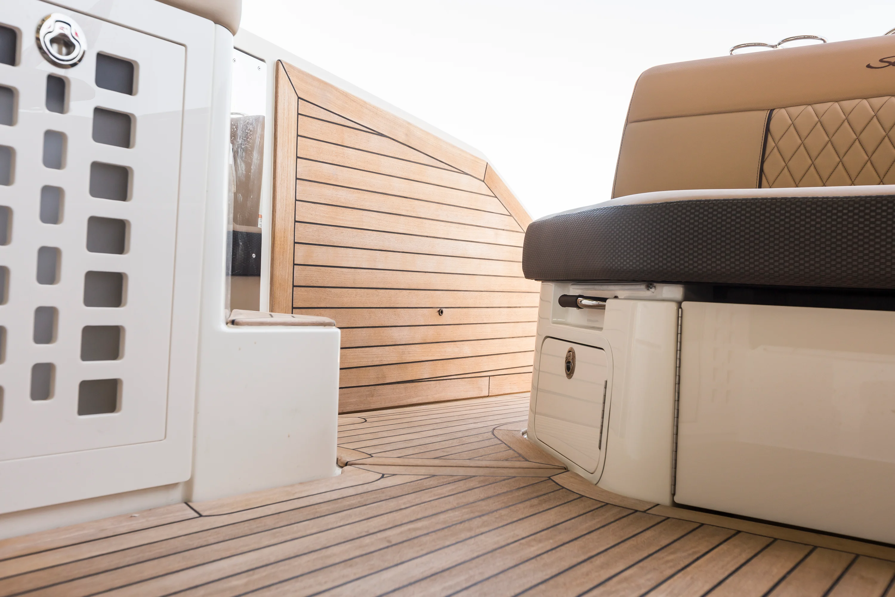 2026 Sea Ray SLX 400 Outboard Image Thumbnail #24