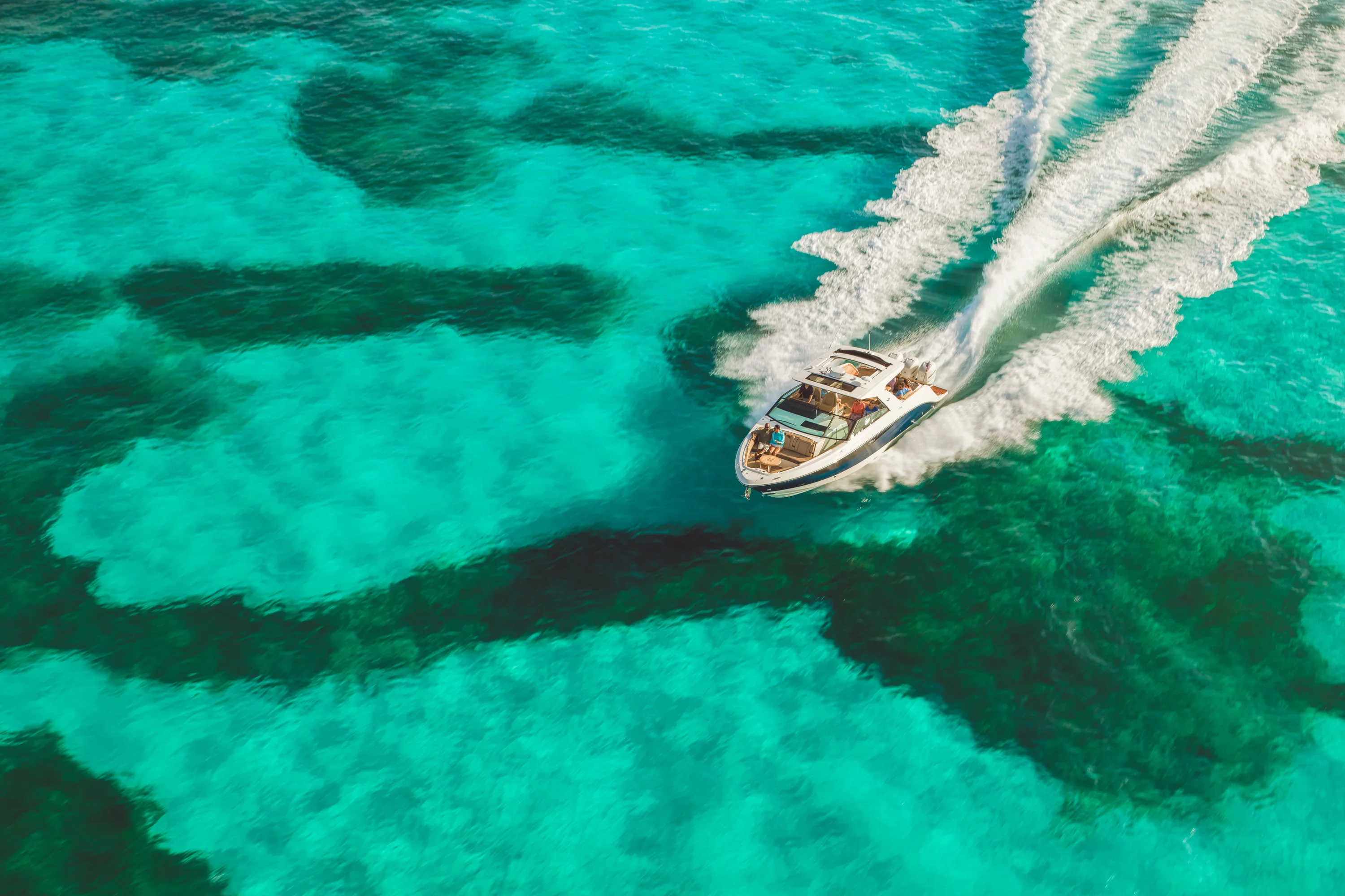 2026 Sea Ray SLX 400 Outboard Image Thumbnail #6