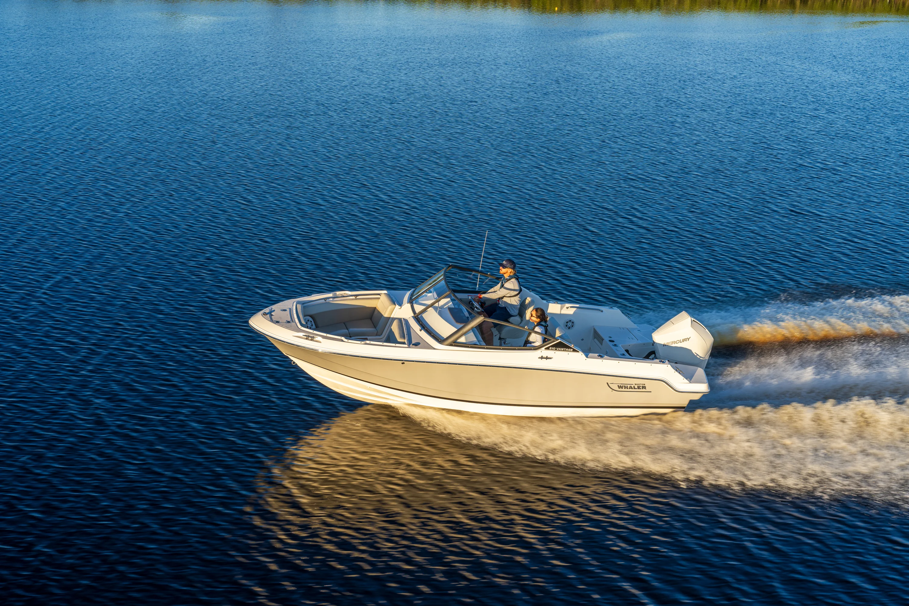 2026 Boston Whaler 210 Vantage Image Thumbnail #6