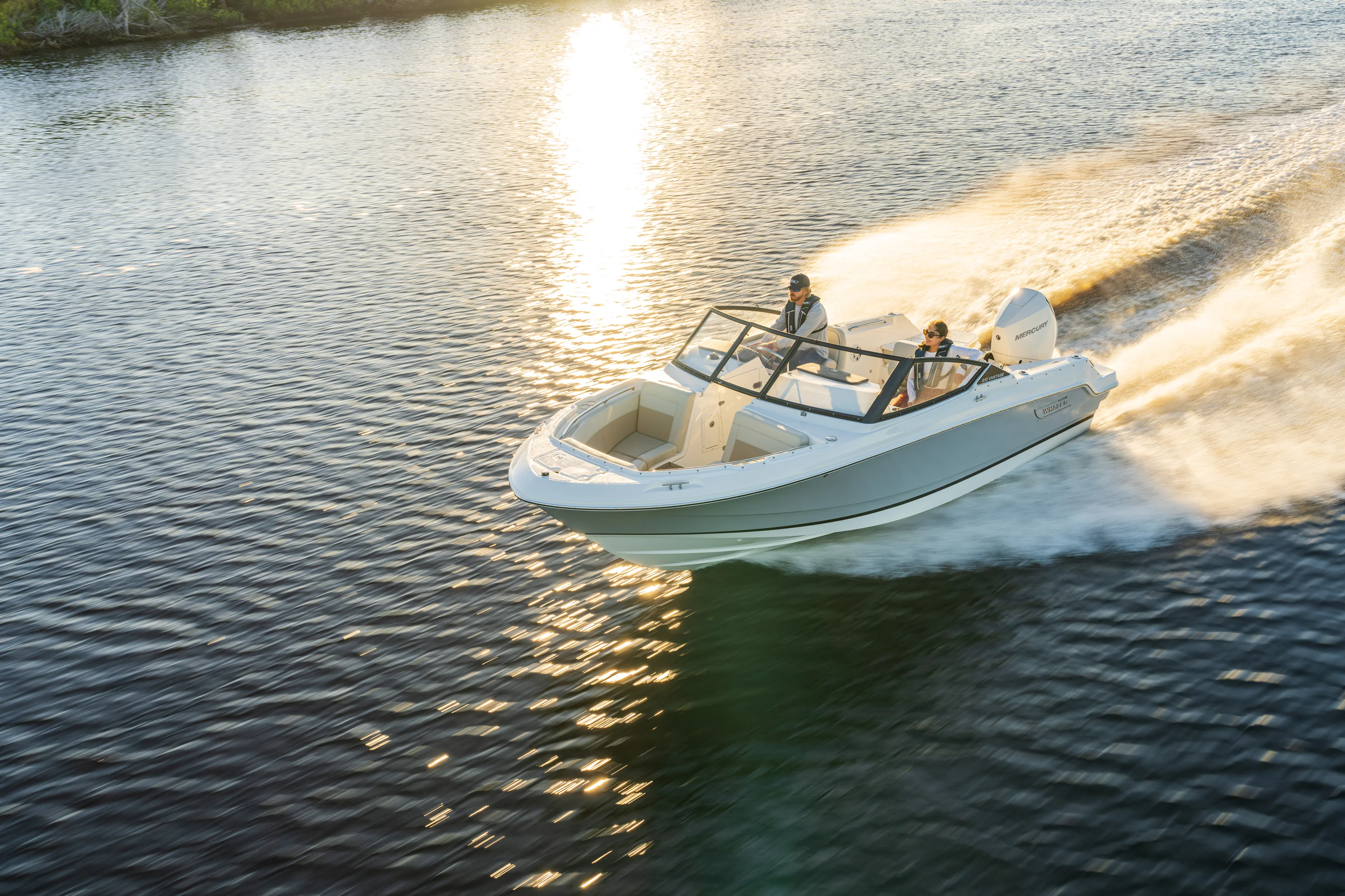 2026 Boston Whaler 210 Vantage Image Thumbnail #10