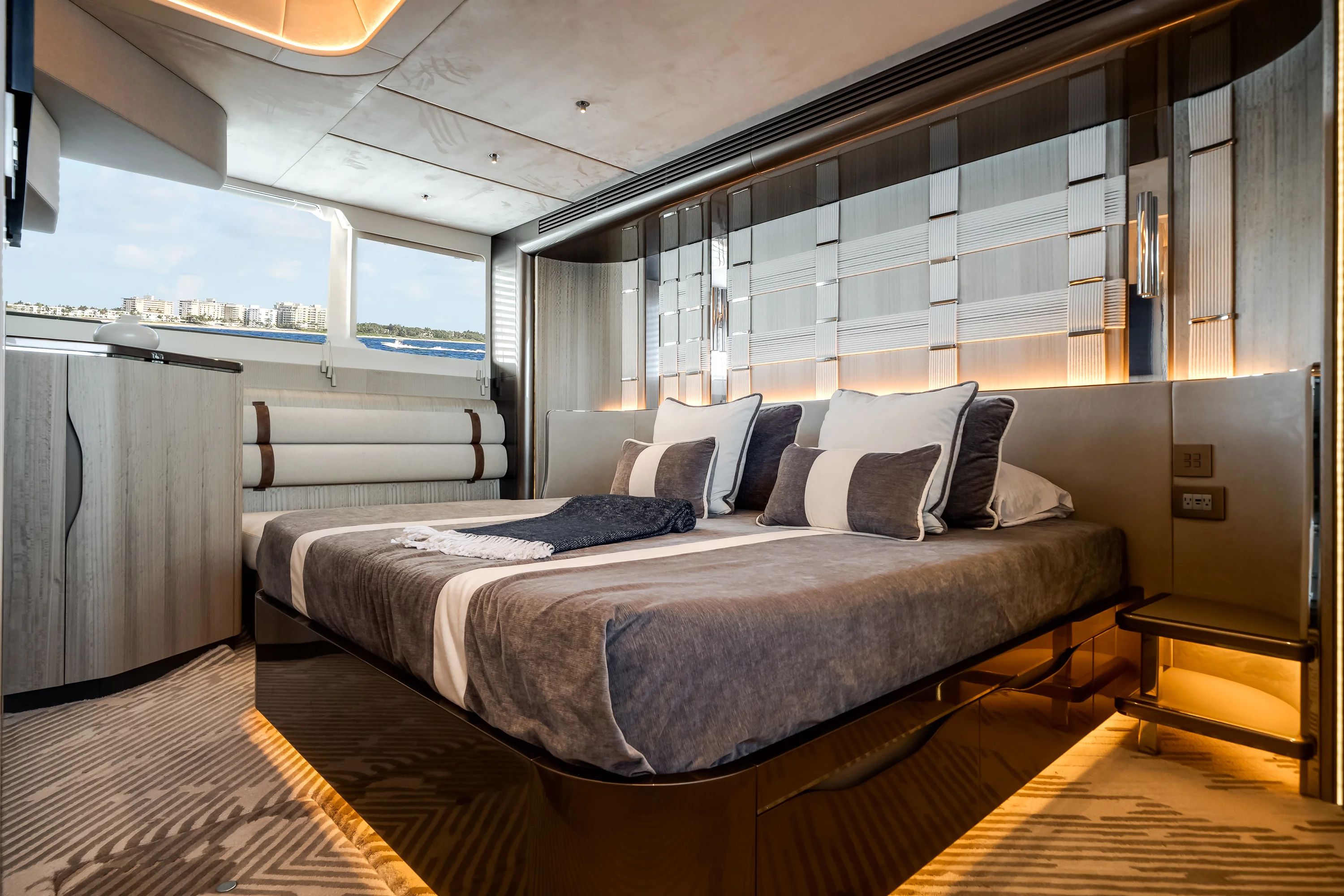 2026 Galeon 620 FLY Image Thumbnail #64