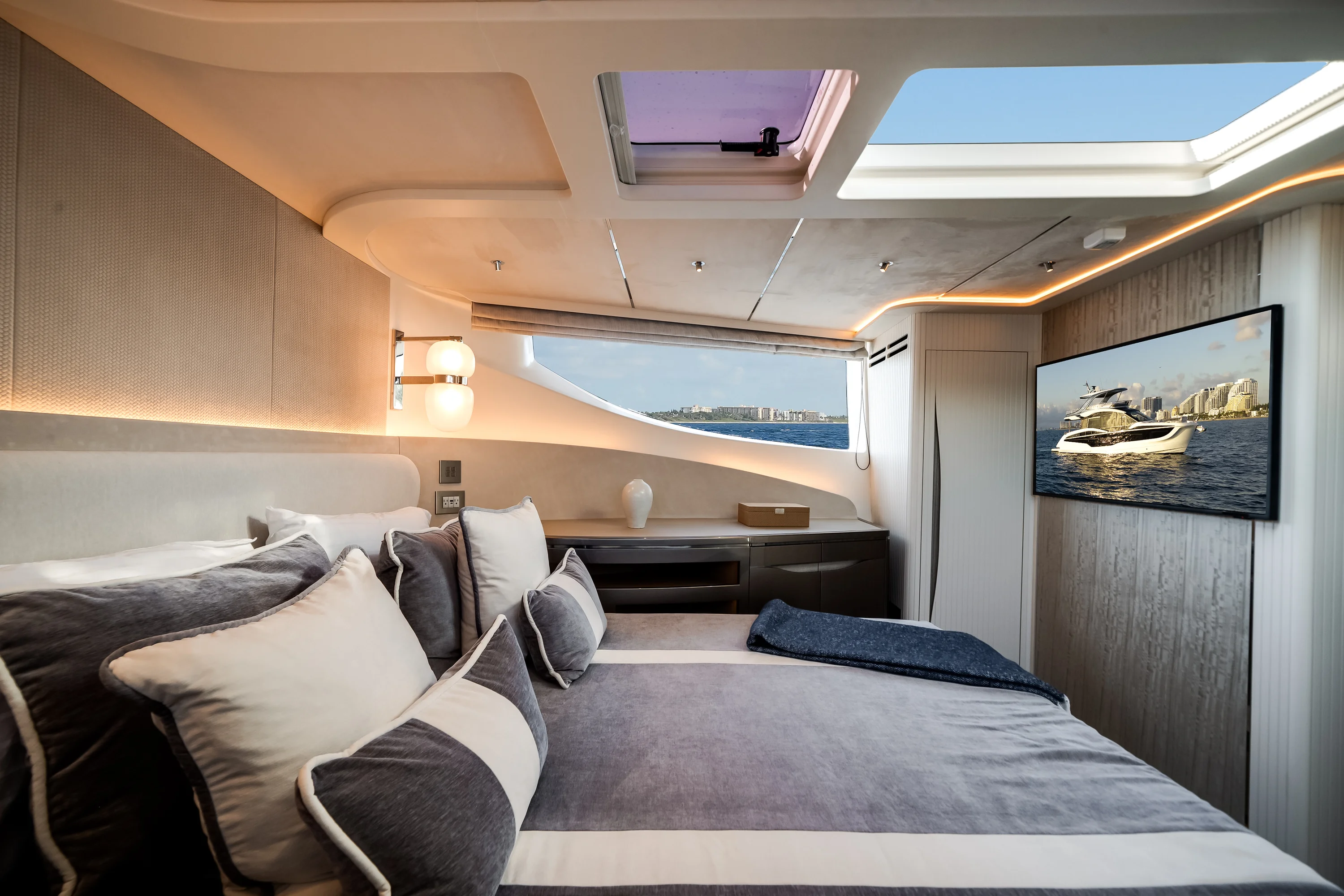 2026 Galeon 620 FLY Image Thumbnail #77