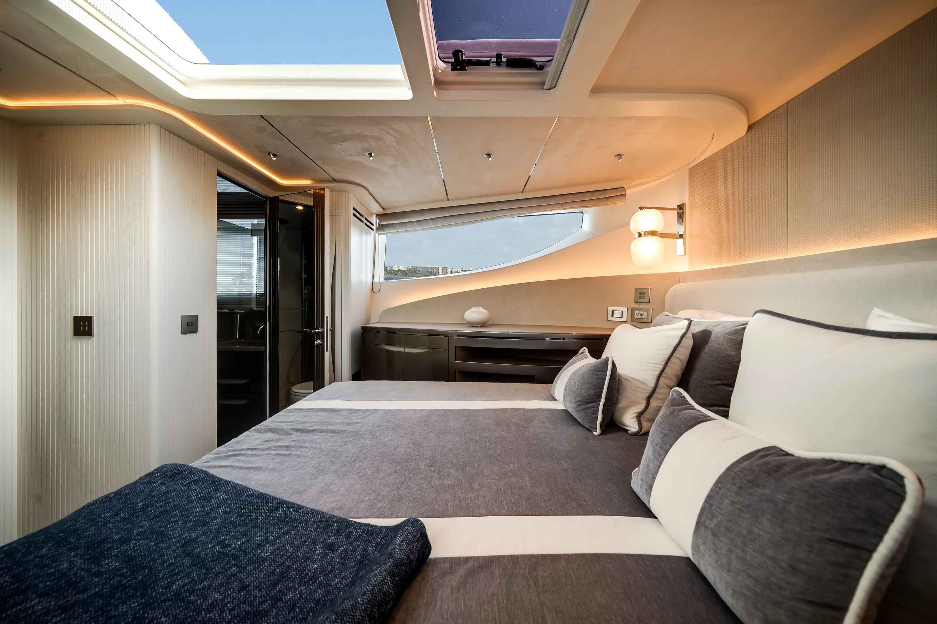 2026 Galeon 620 FLY Image Thumbnail #78