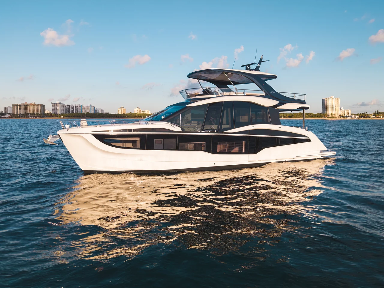 2026 Galeon 620 FLY Image Thumbnail #2