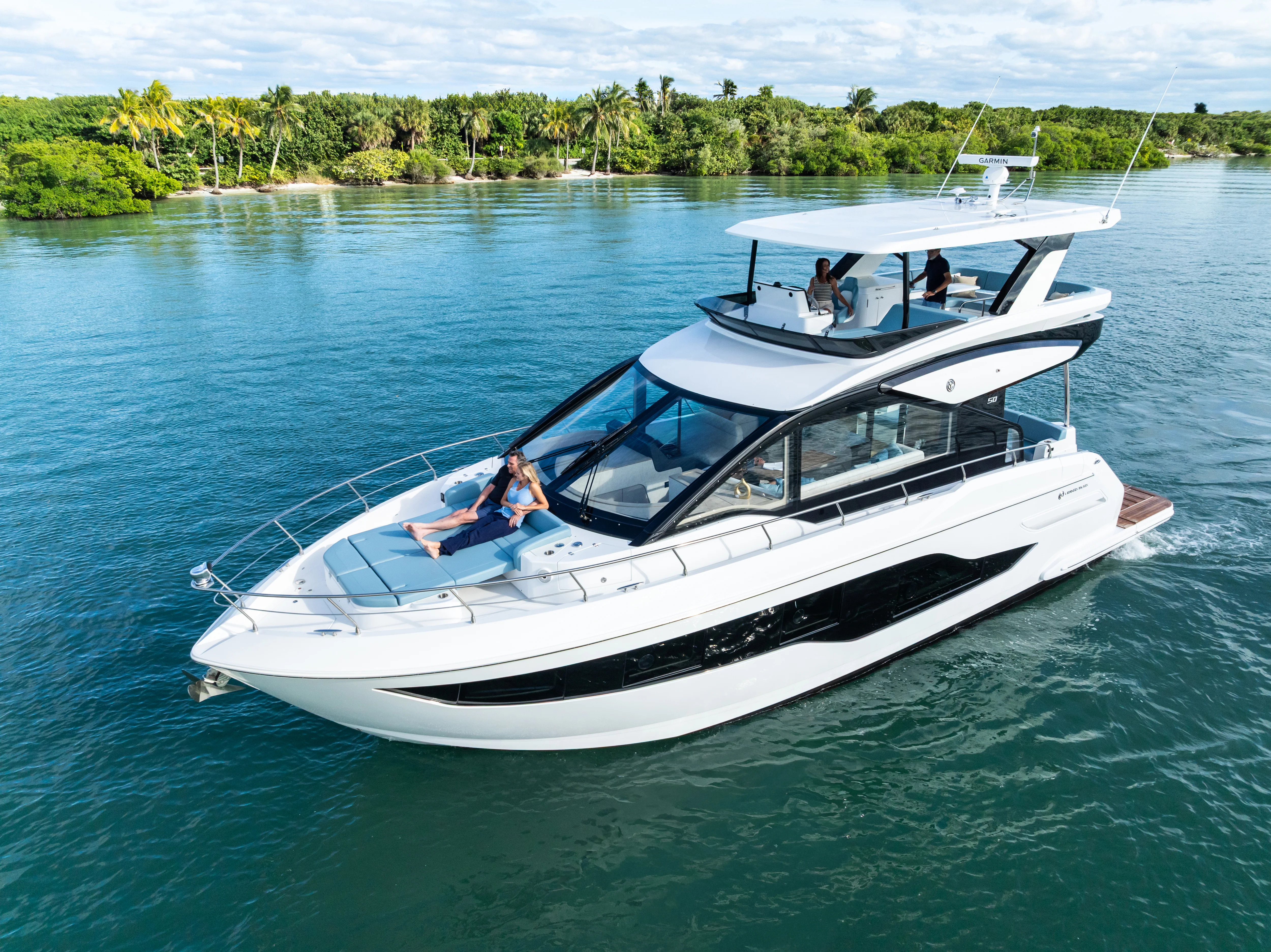 2026 Cruisers Yachts 50 FLY Image Thumbnail #17