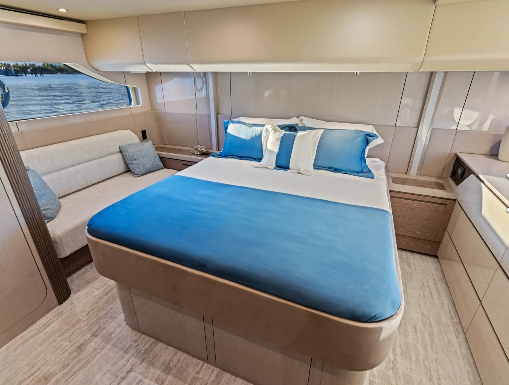 2026 Cruisers Yachts
                                                             50 FLY Image Thumbnail #56