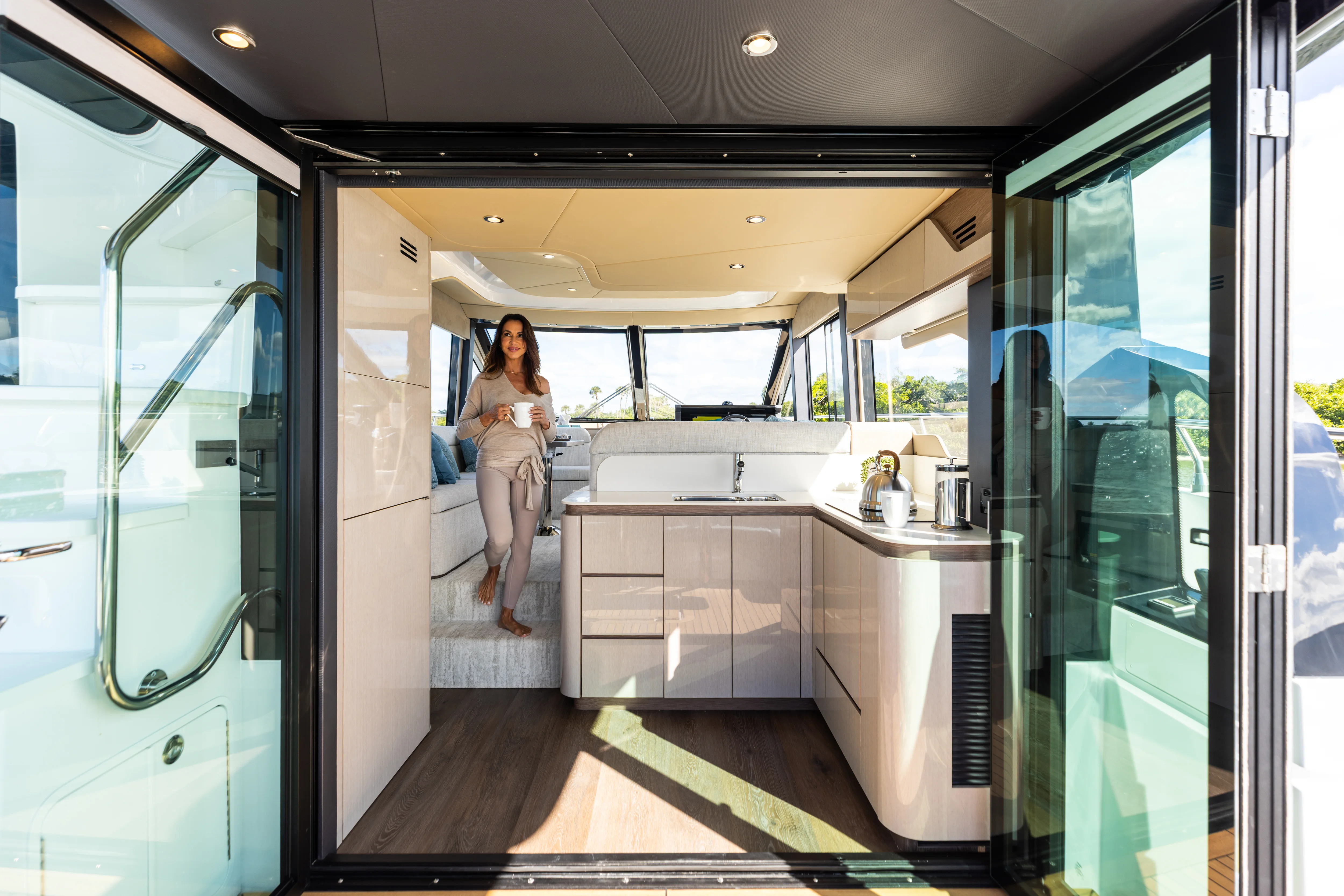 2026 Cruisers Yachts 50 FLY Image Thumbnail #49