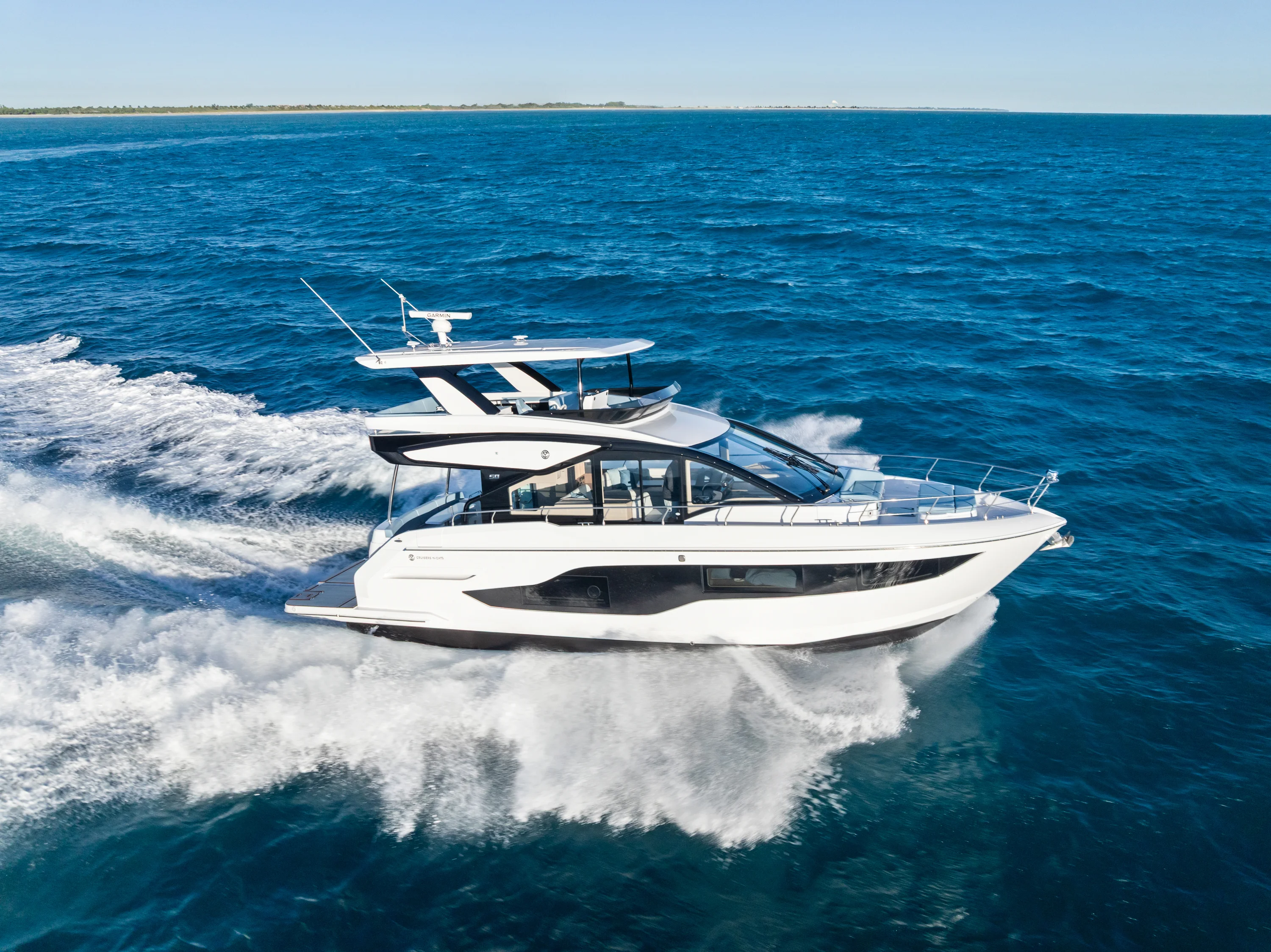 2026 Cruisers Yachts 50 FLY Image Thumbnail #27