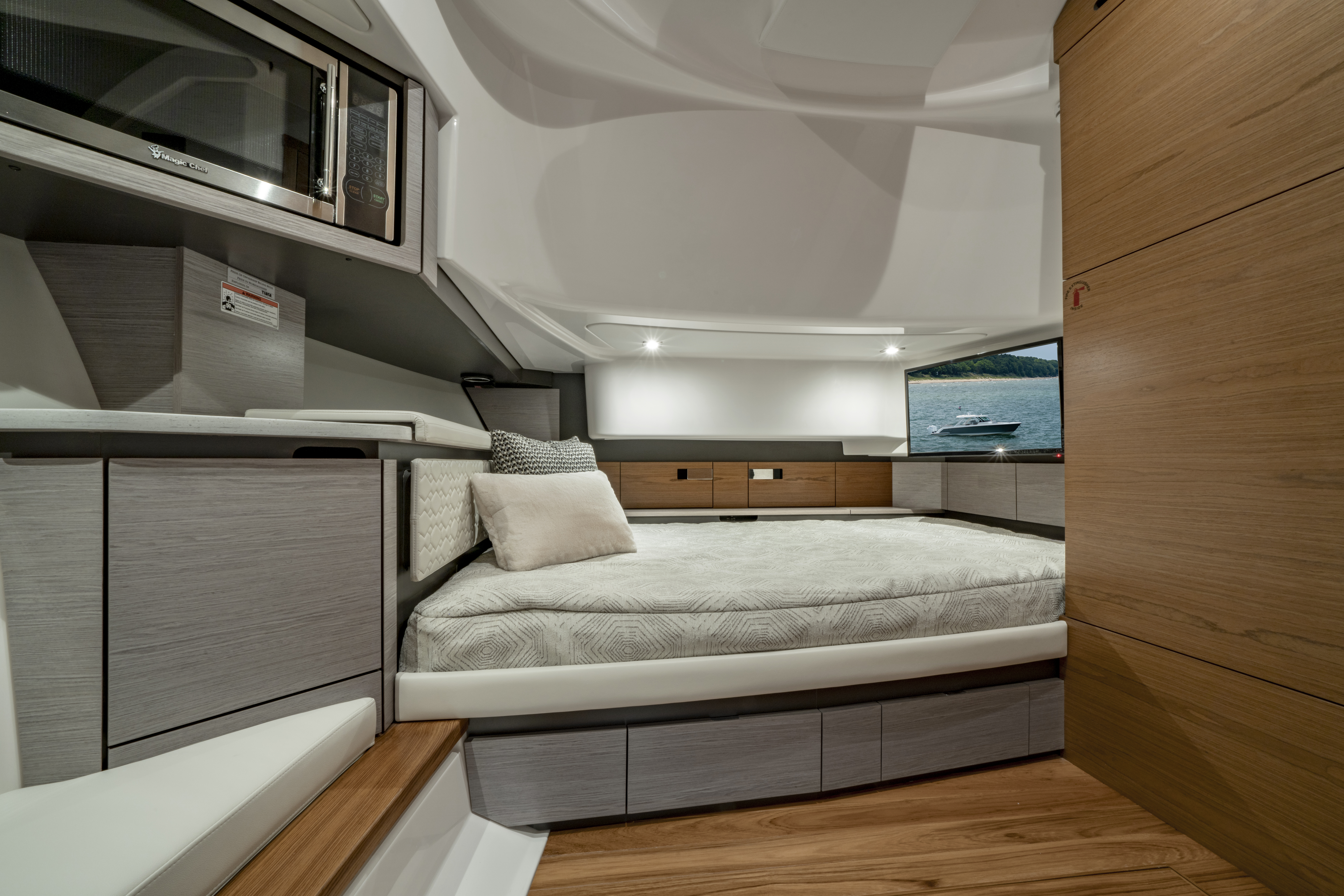 2026 Tiara Yachts 43 LS Image Thumbnail #8