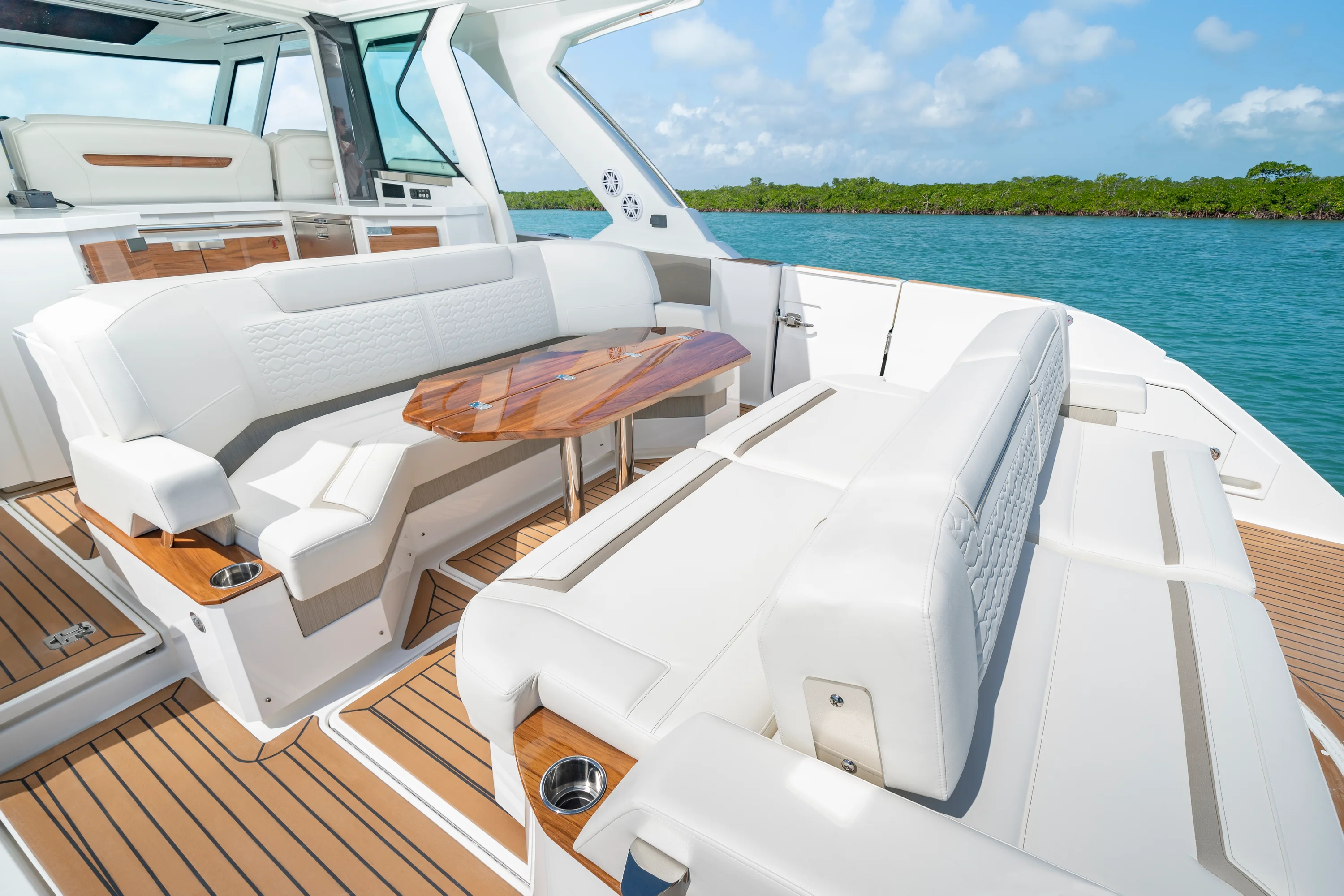2026 Tiara Yachts 48 LS Image Thumbnail #8