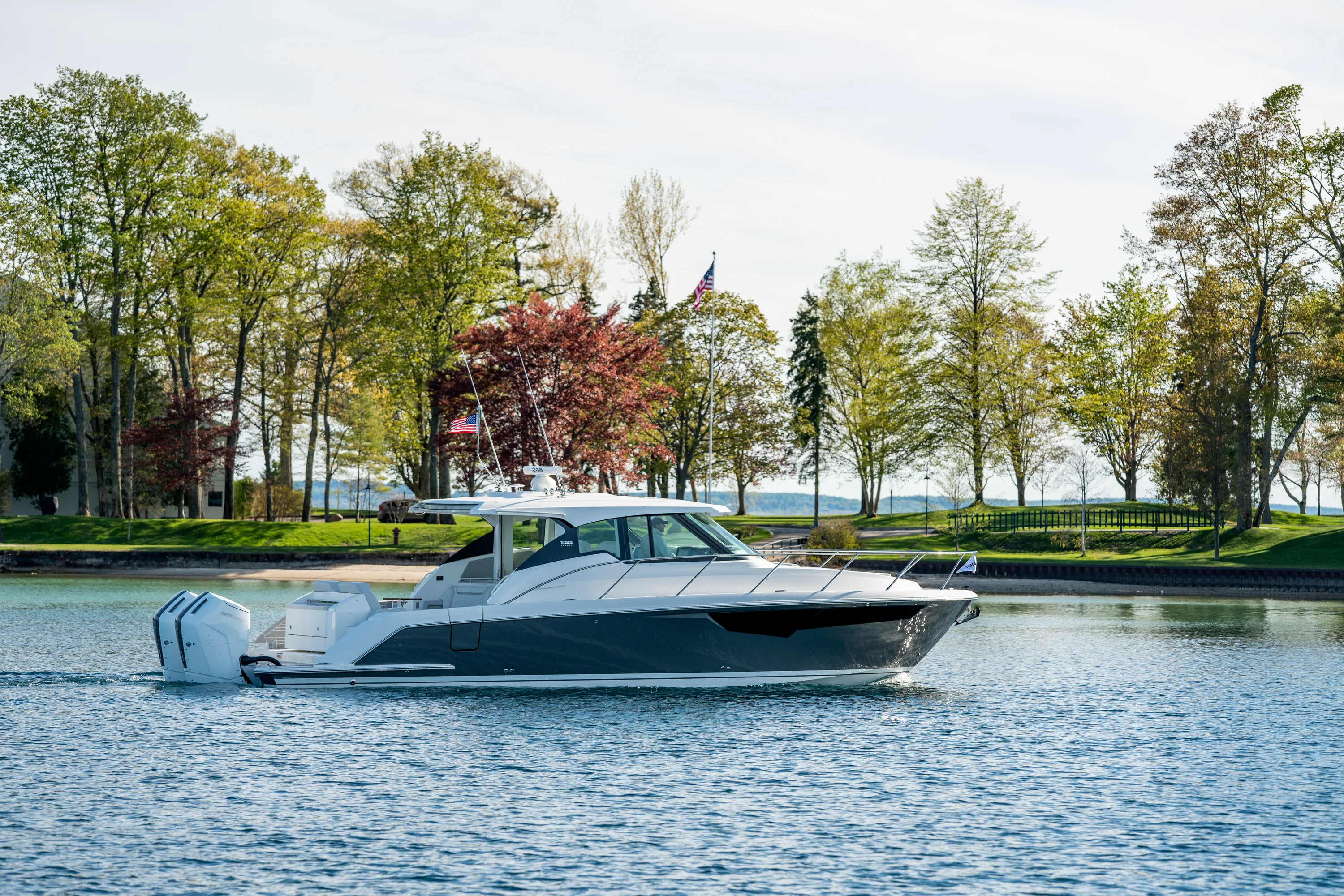 2026 Tiara Yachts 43 LE Image Thumbnail #5