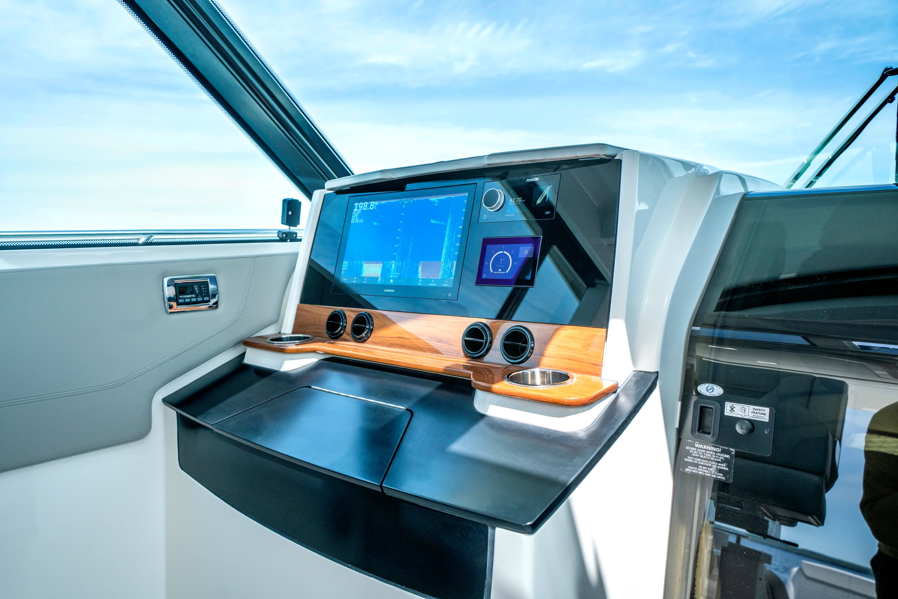 2026 Tiara Yachts 43 LE Image Thumbnail #11