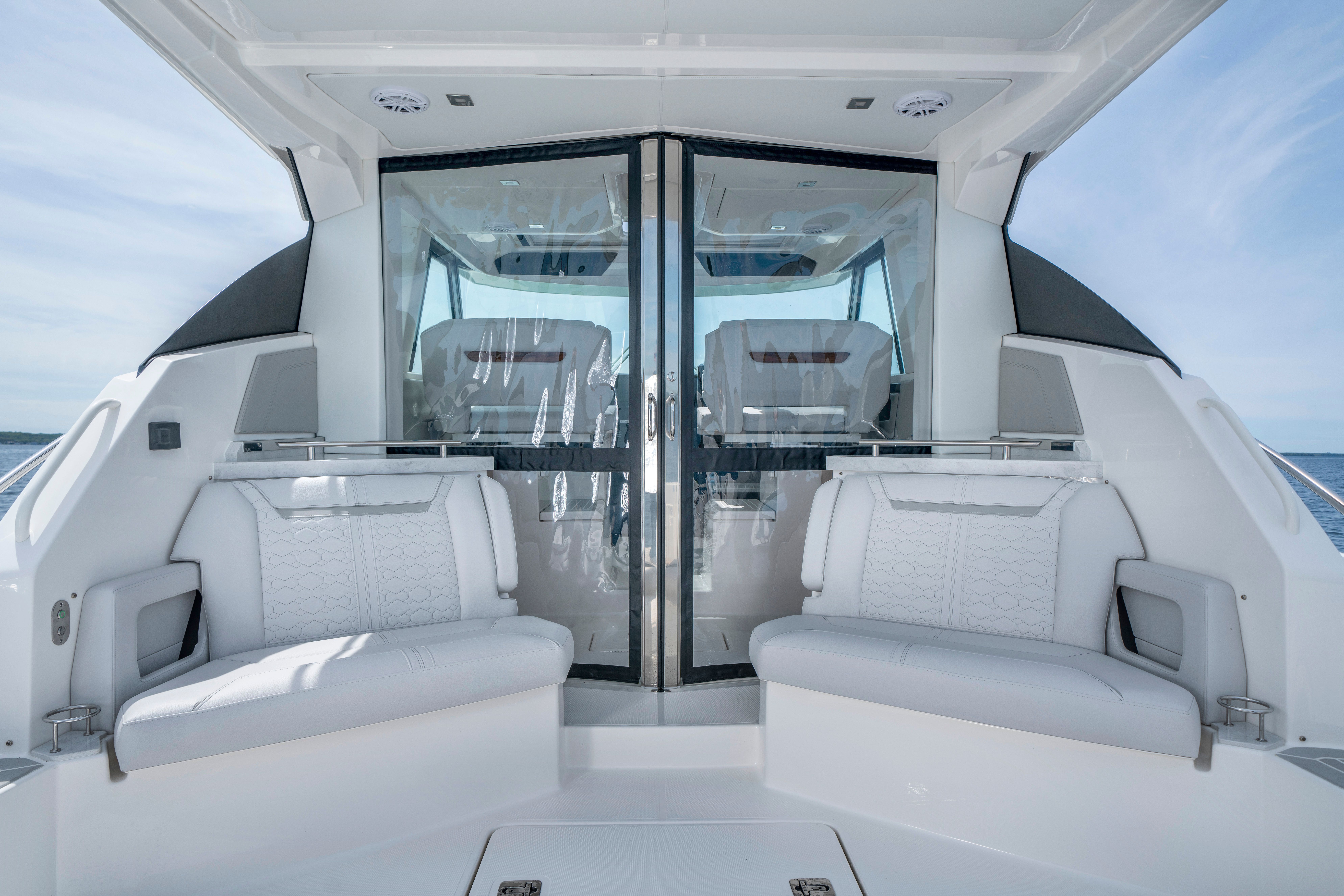 2026 Tiara Yachts 43 LE Image Thumbnail #7