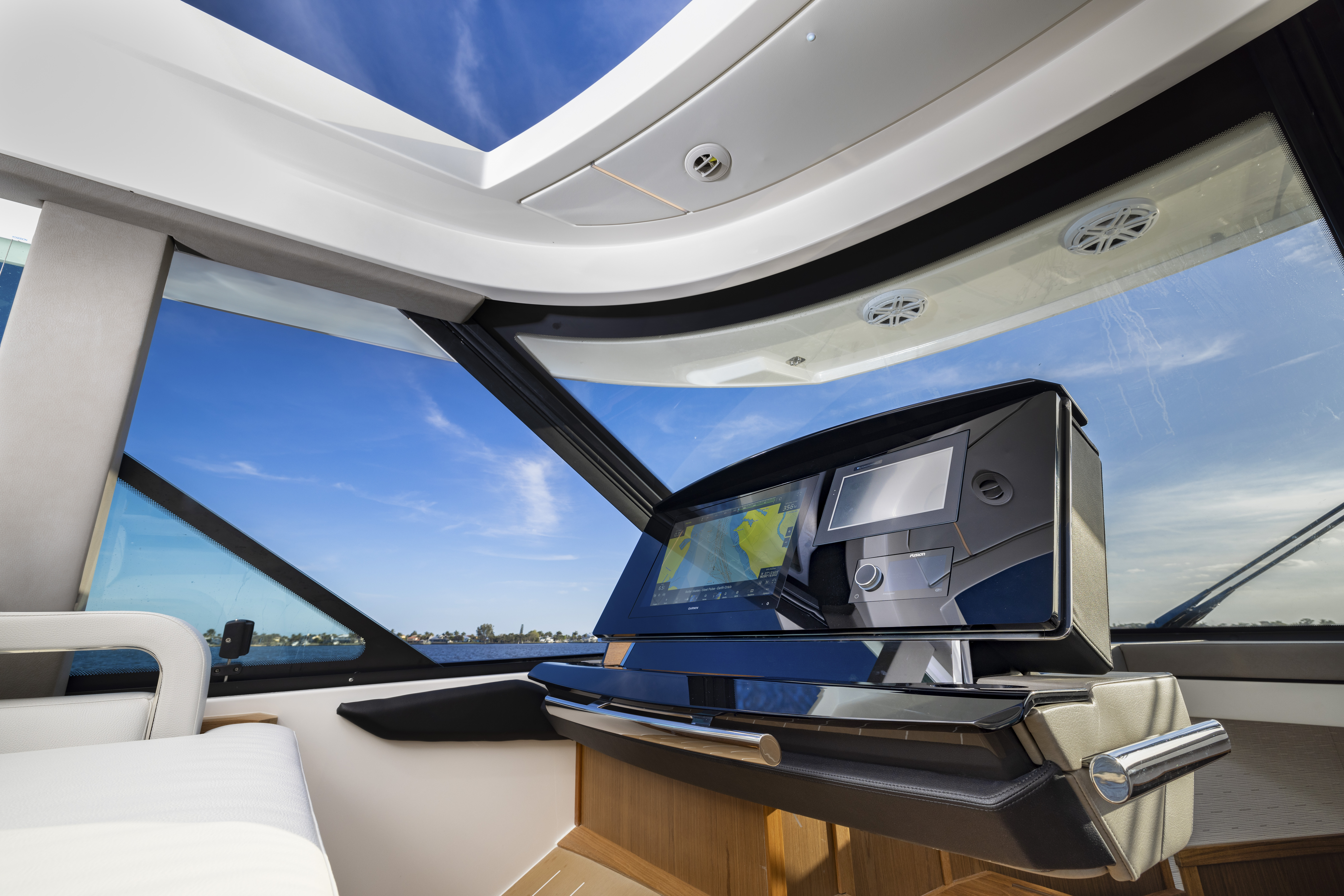 2026 Tiara Yachts 54 EX Image Thumbnail #6