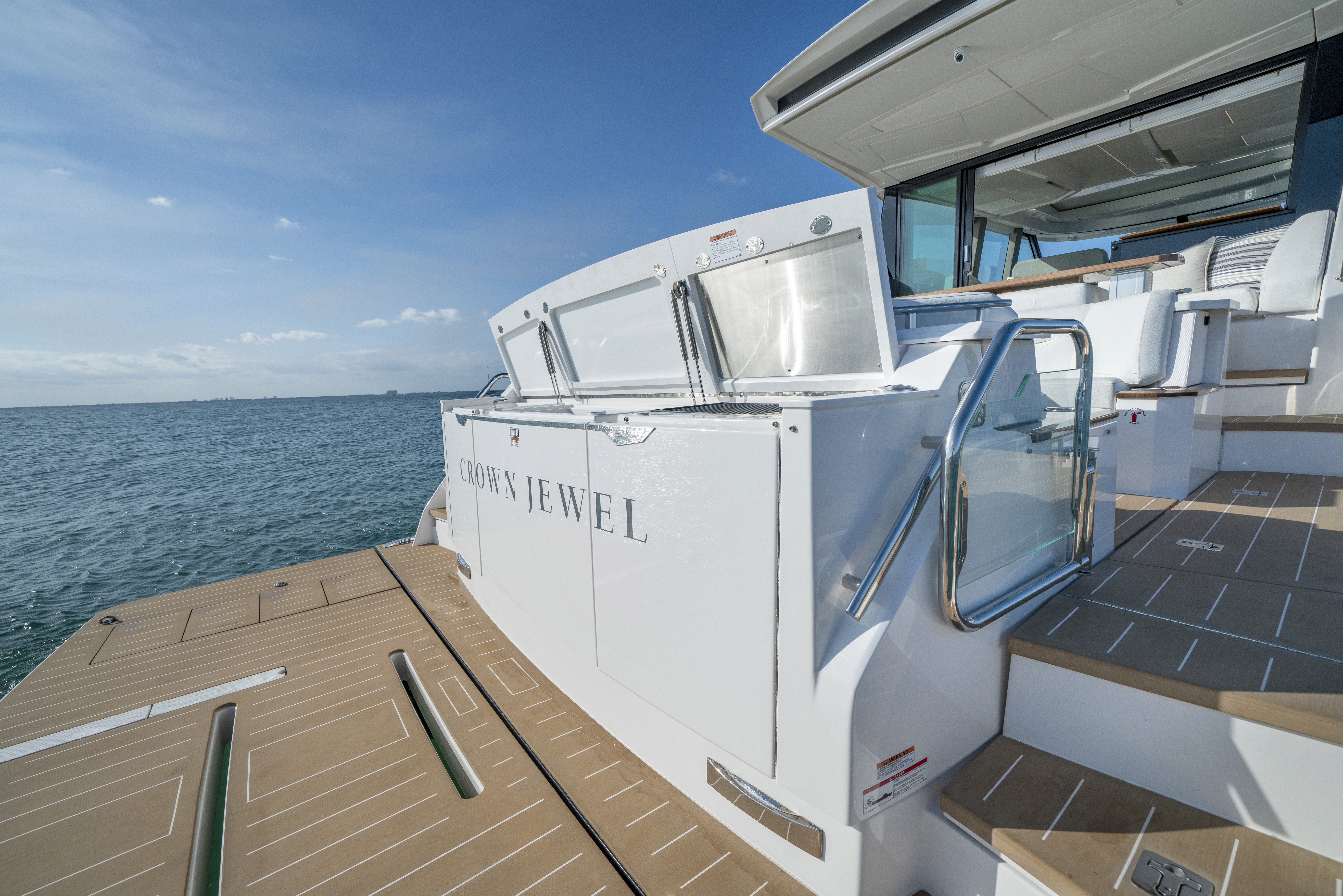 2026 Tiara Yachts 60 EX Image Thumbnail #7