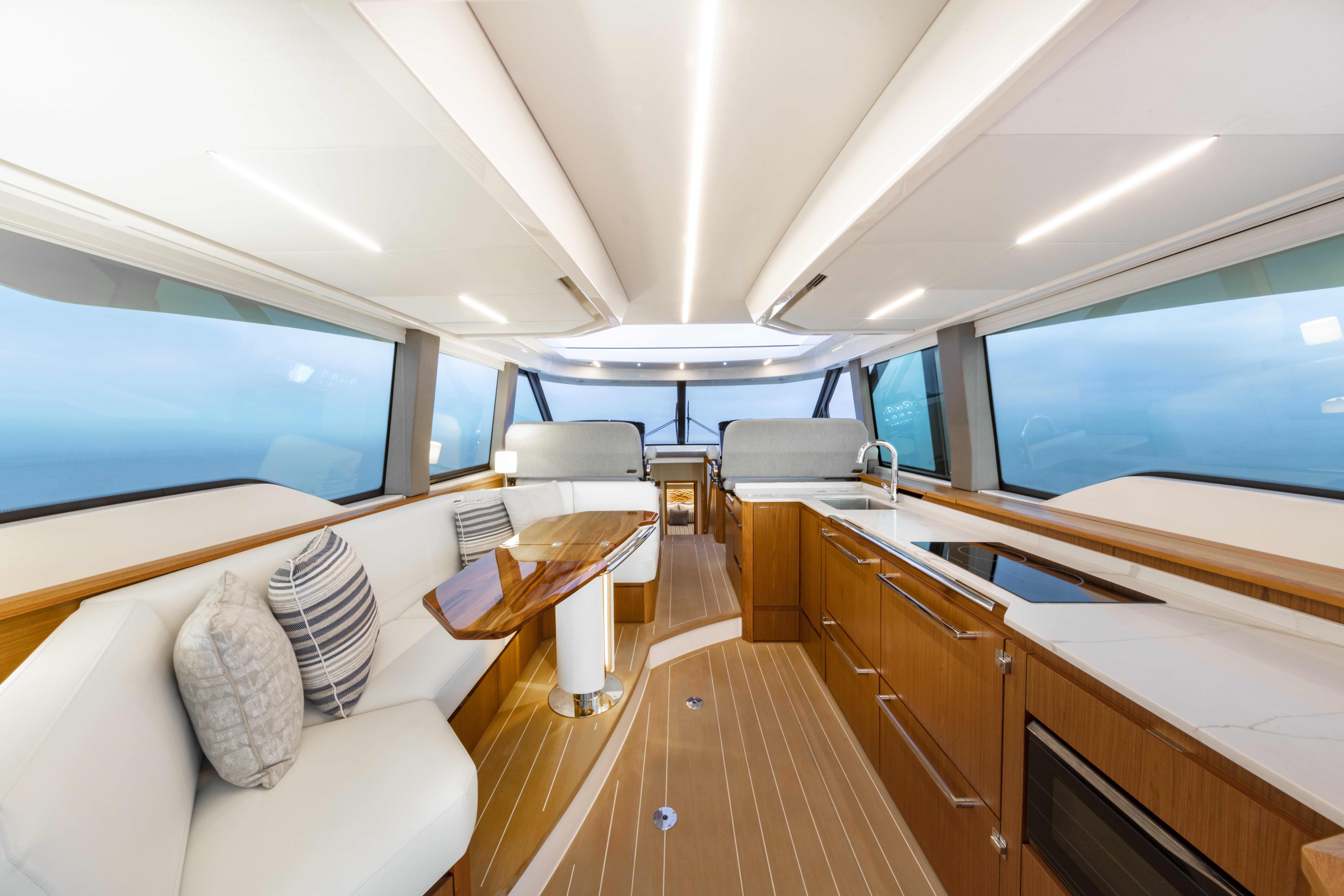 2026 Tiara Yachts 60 EX Image Thumbnail #18
