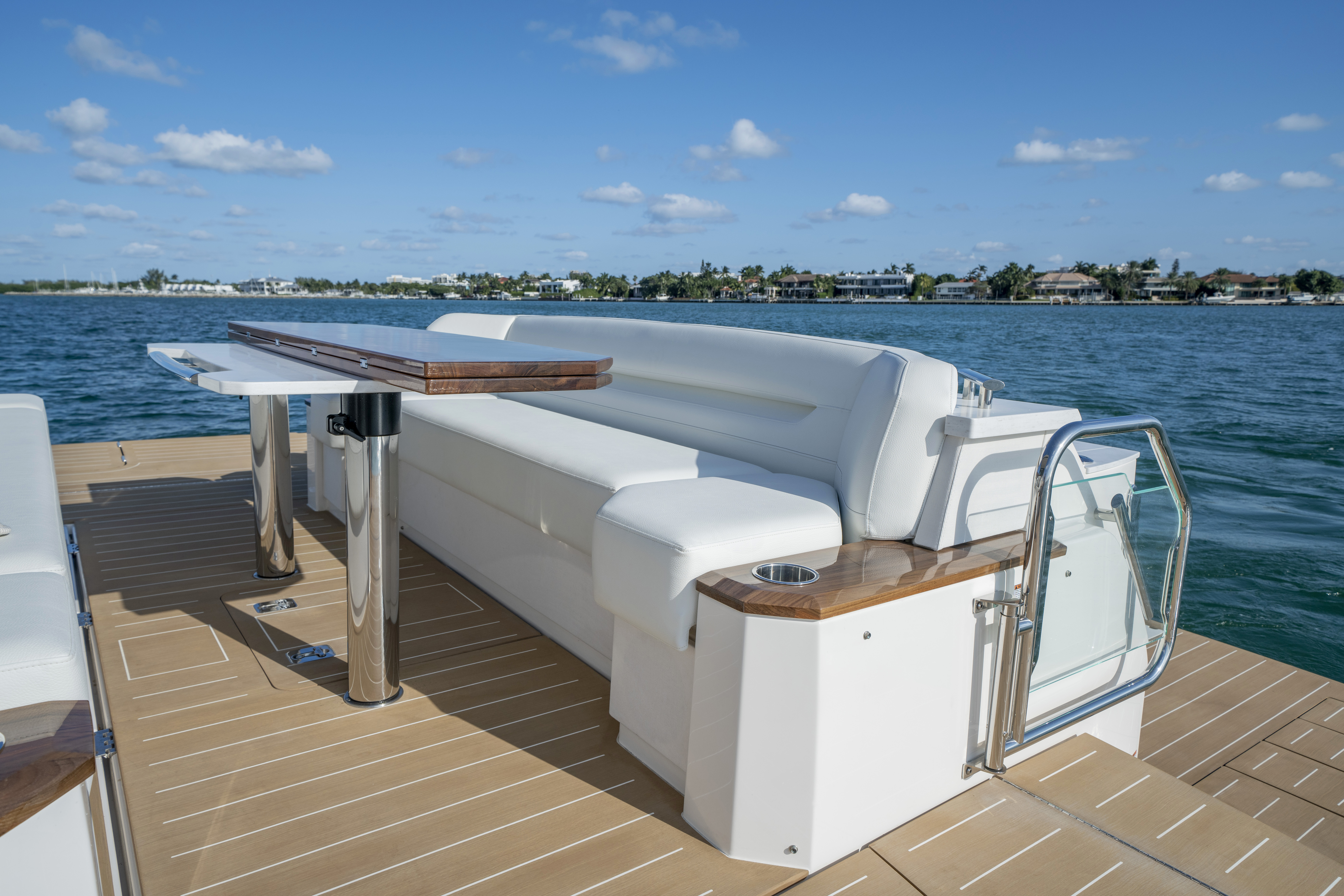 2026 Tiara Yachts 60 EX Image Thumbnail #9