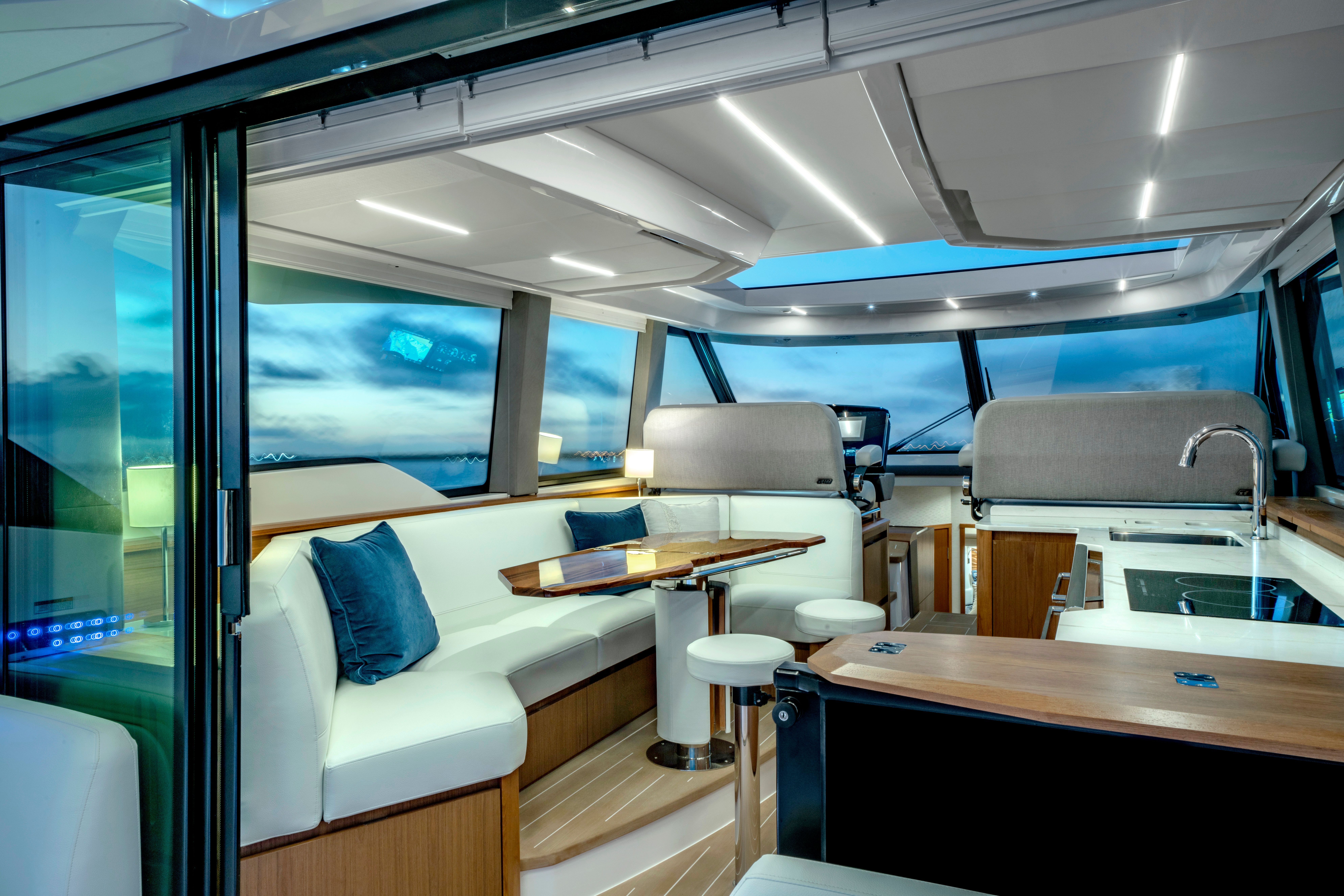 2026 Tiara Yachts 60 EX Image Thumbnail #13