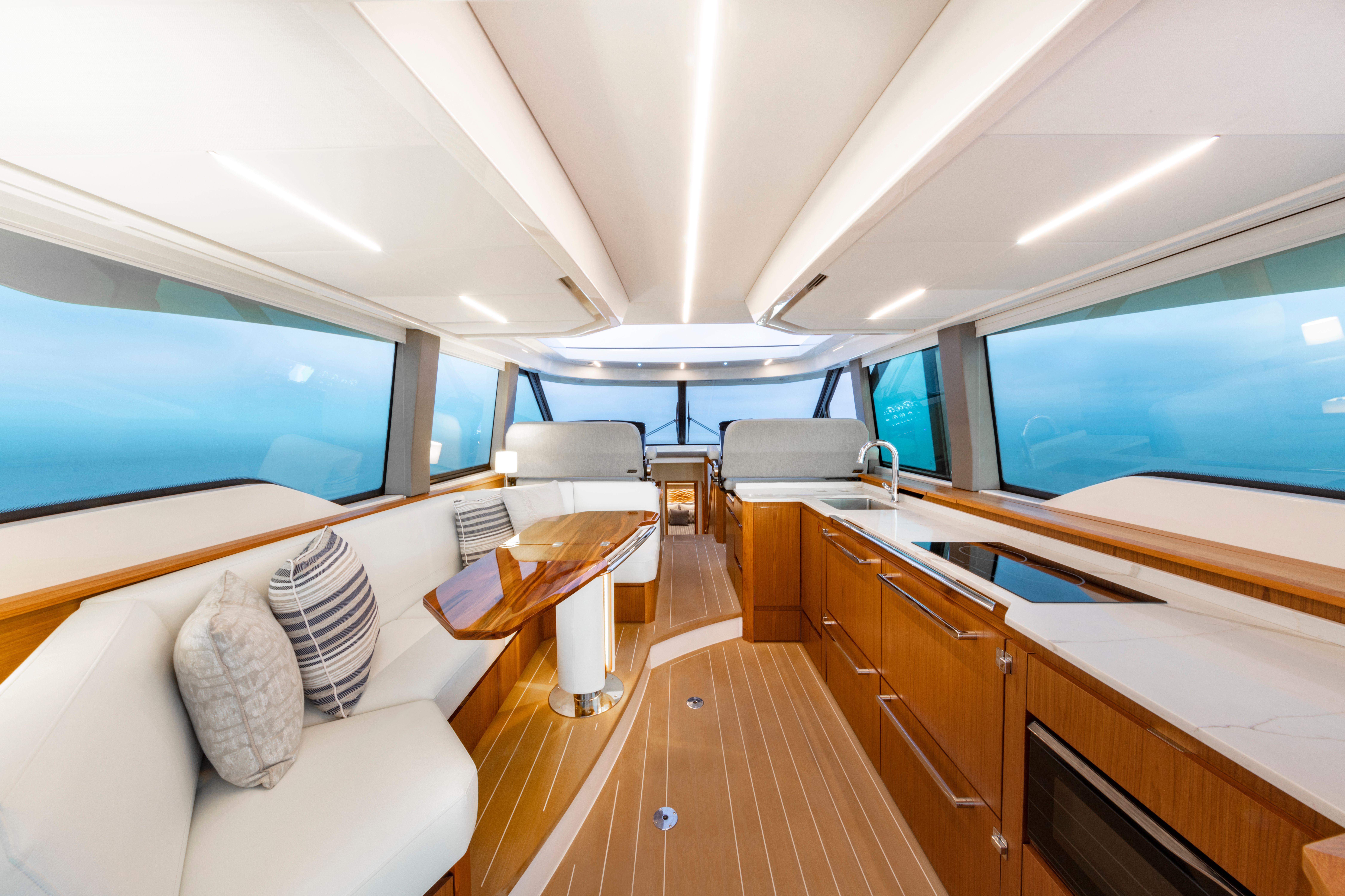 2026 Tiara Yachts 60 EX Image Thumbnail #18