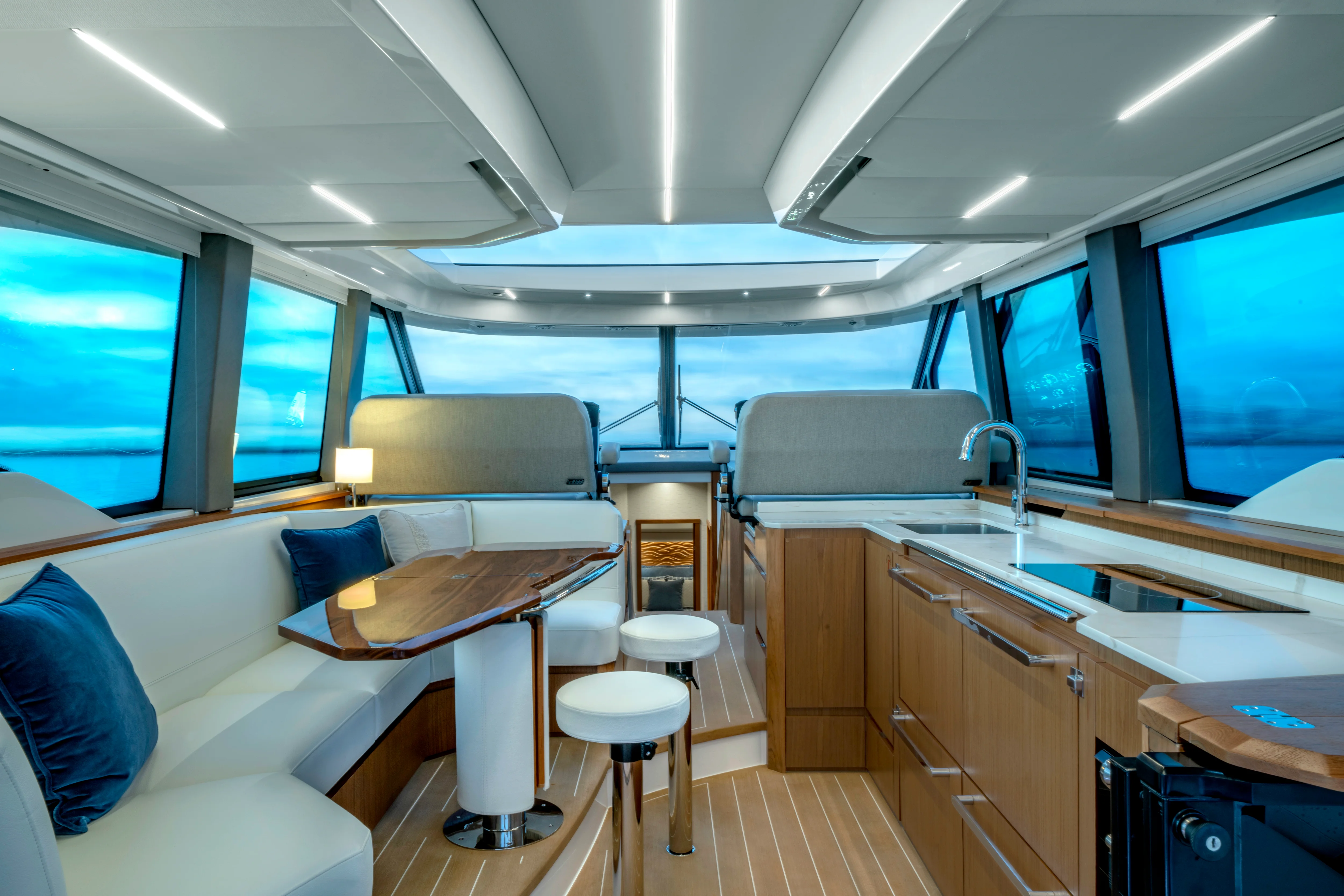 2026 Tiara Yachts 60 EX Image Thumbnail #14