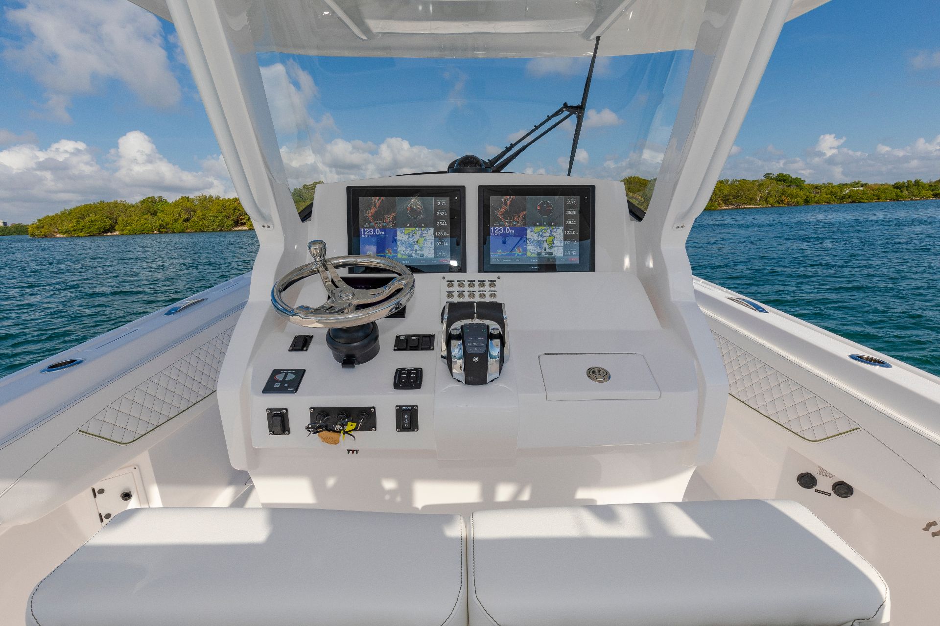 2026 Intrepid 375 Nomad SE Image Thumbnail #9