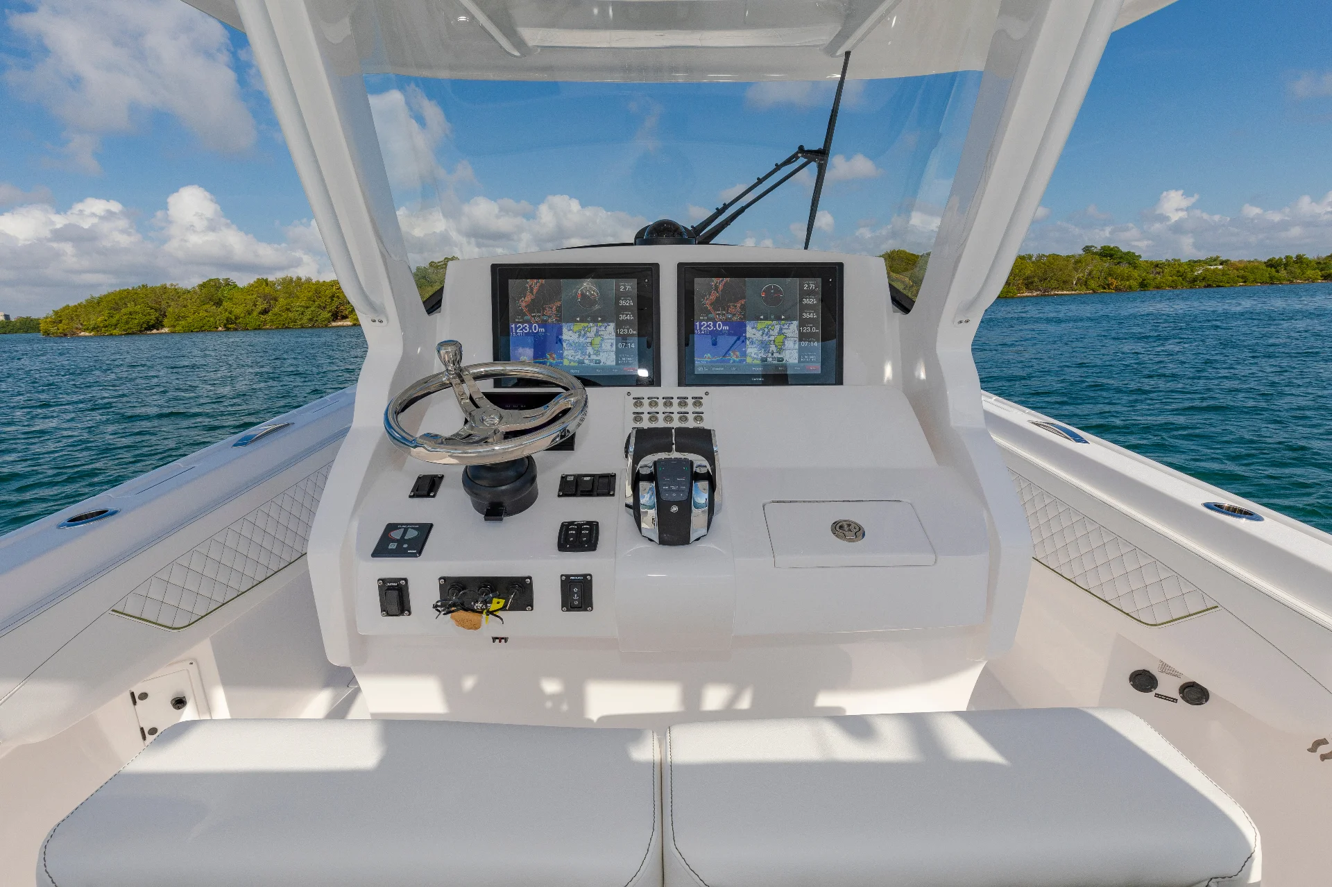 2026 Intrepid 375 Nomad SE Image Thumbnail #9