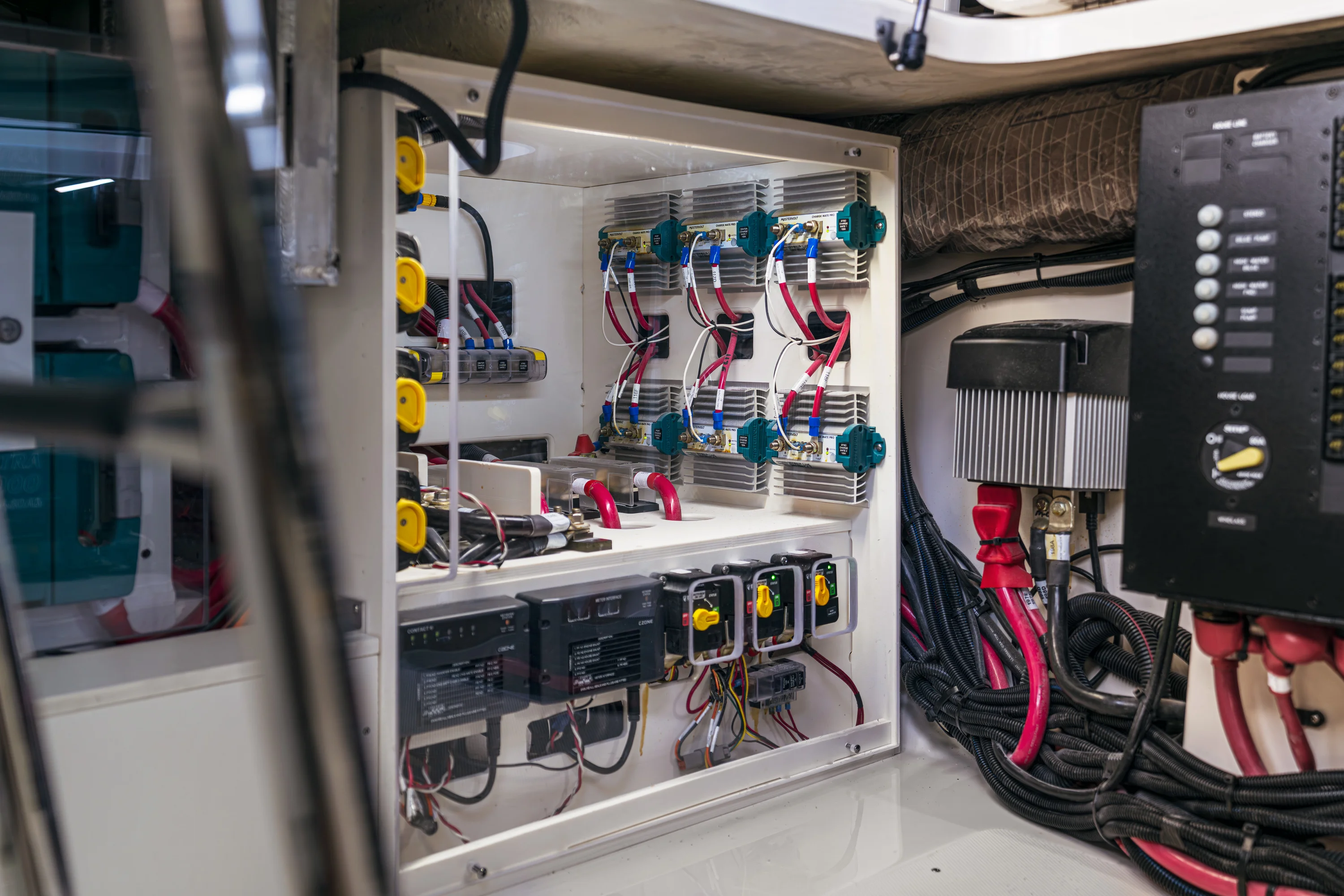 2026 Sea Ray SLX 360 Outboard  Image Thumbnail #62