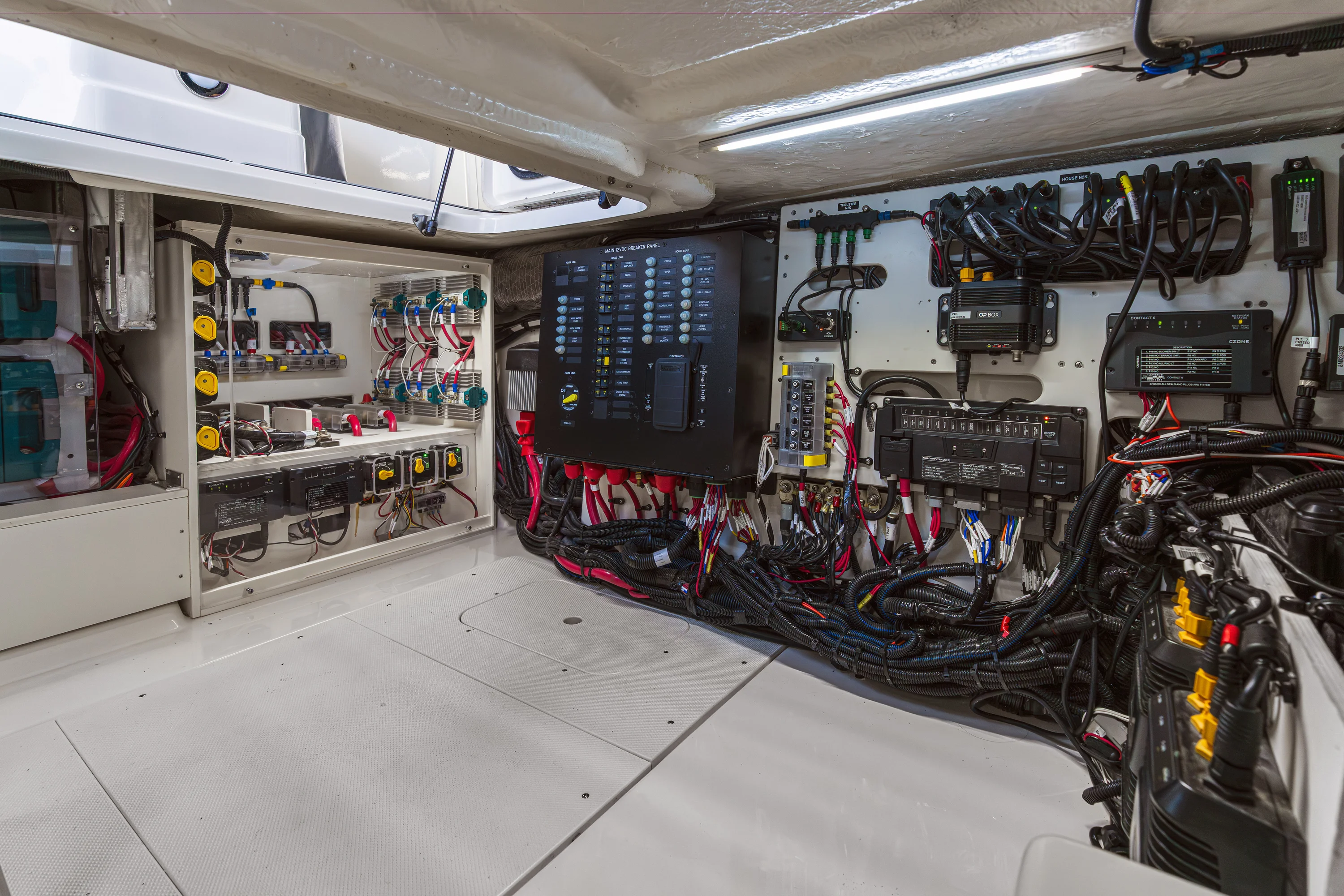 2026 Sea Ray SLX 360 Outboard  Image Thumbnail #59