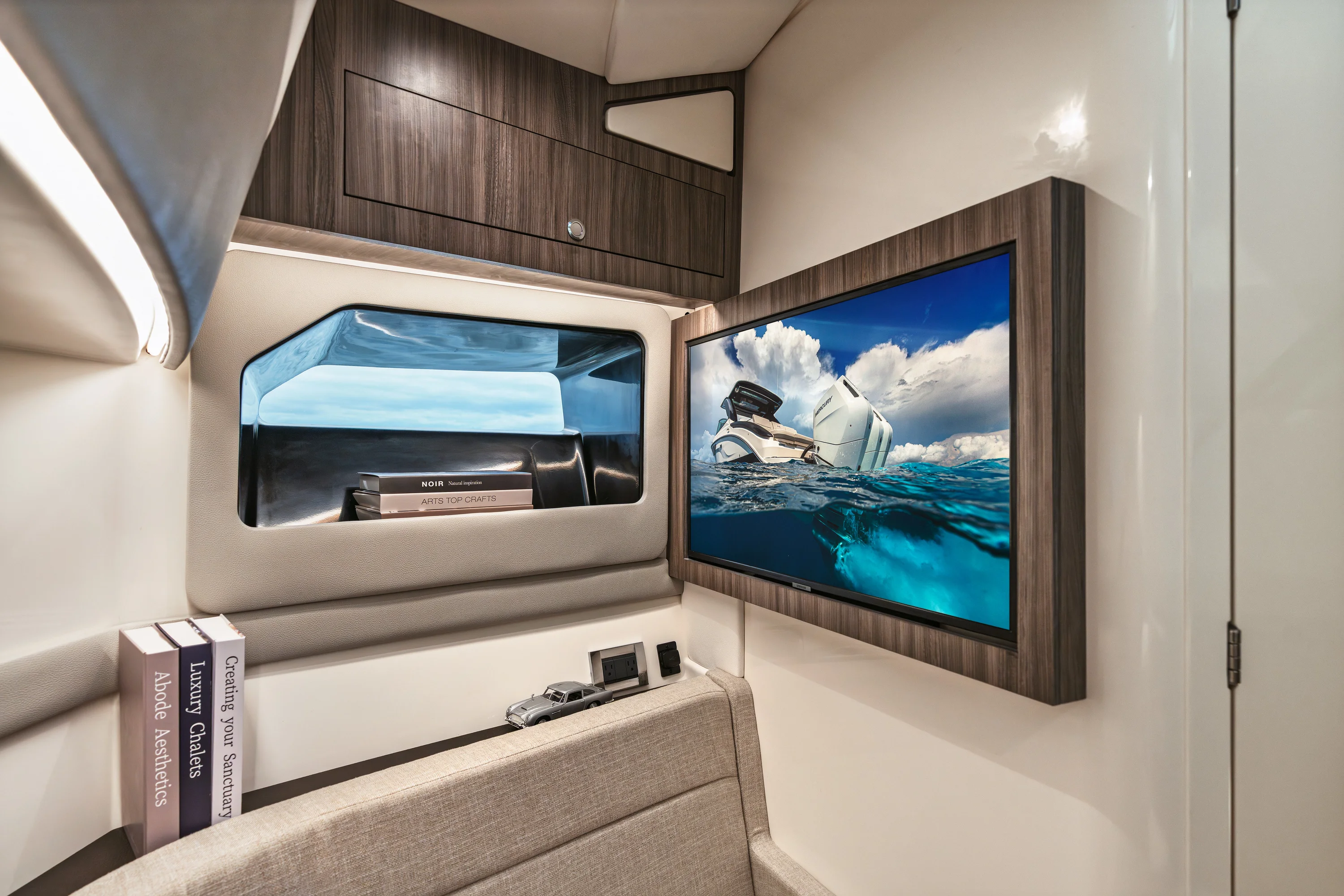 2026 Sea Ray SLX 360 Outboard  Image Thumbnail #55