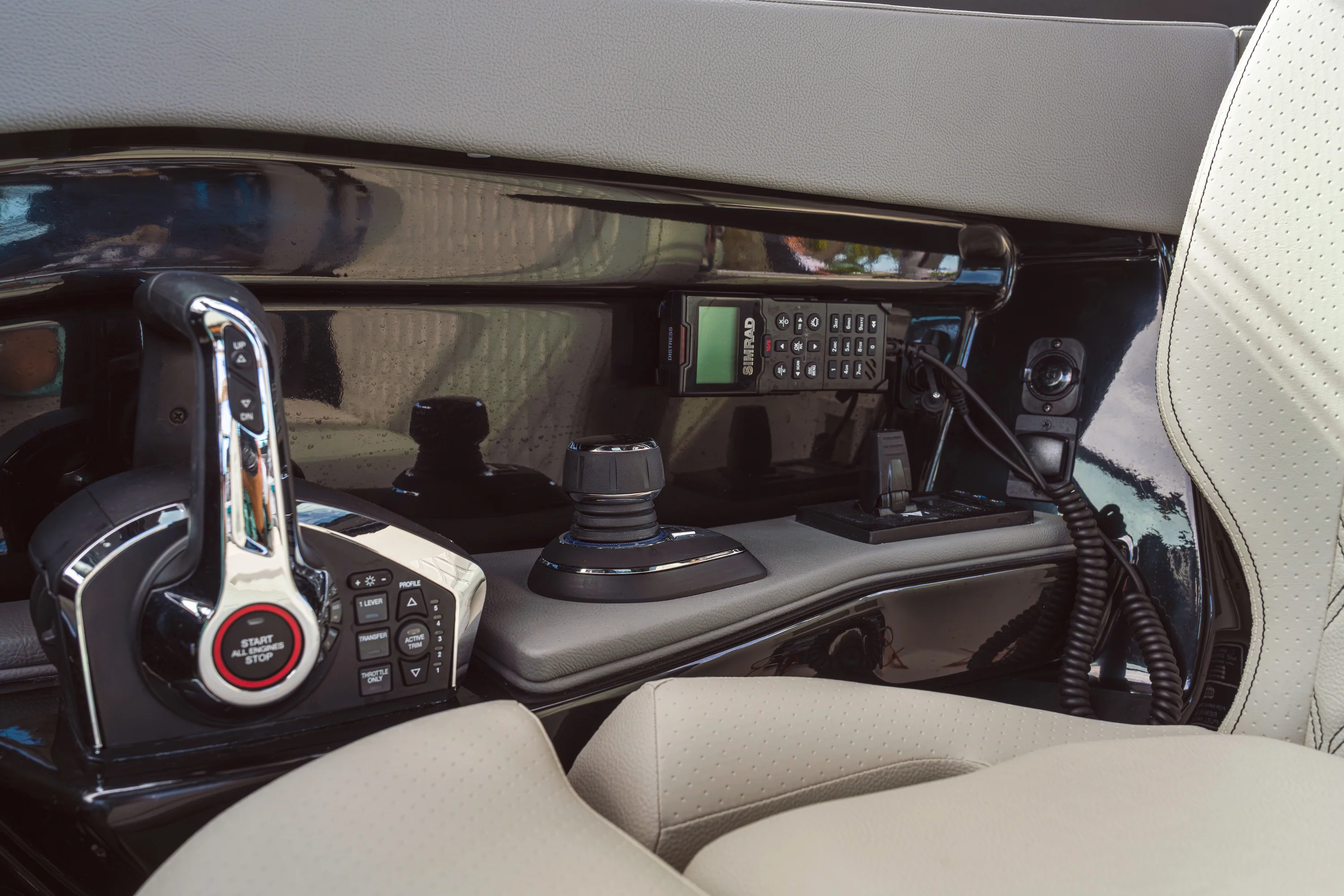 2026 Sea Ray SLX 360 Outboard  Image Thumbnail #39